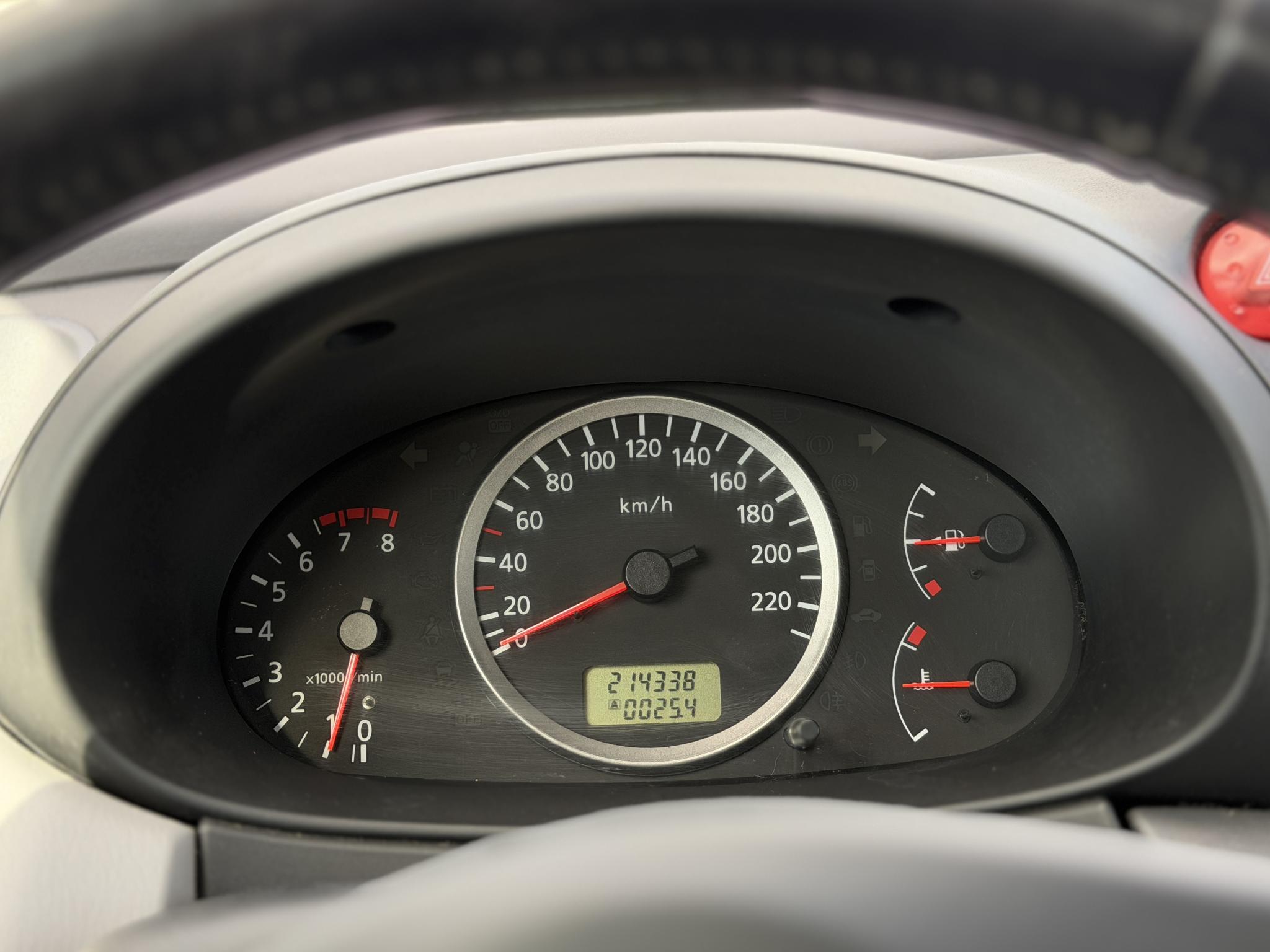 Foto van Nissan Nissan Almera Tino