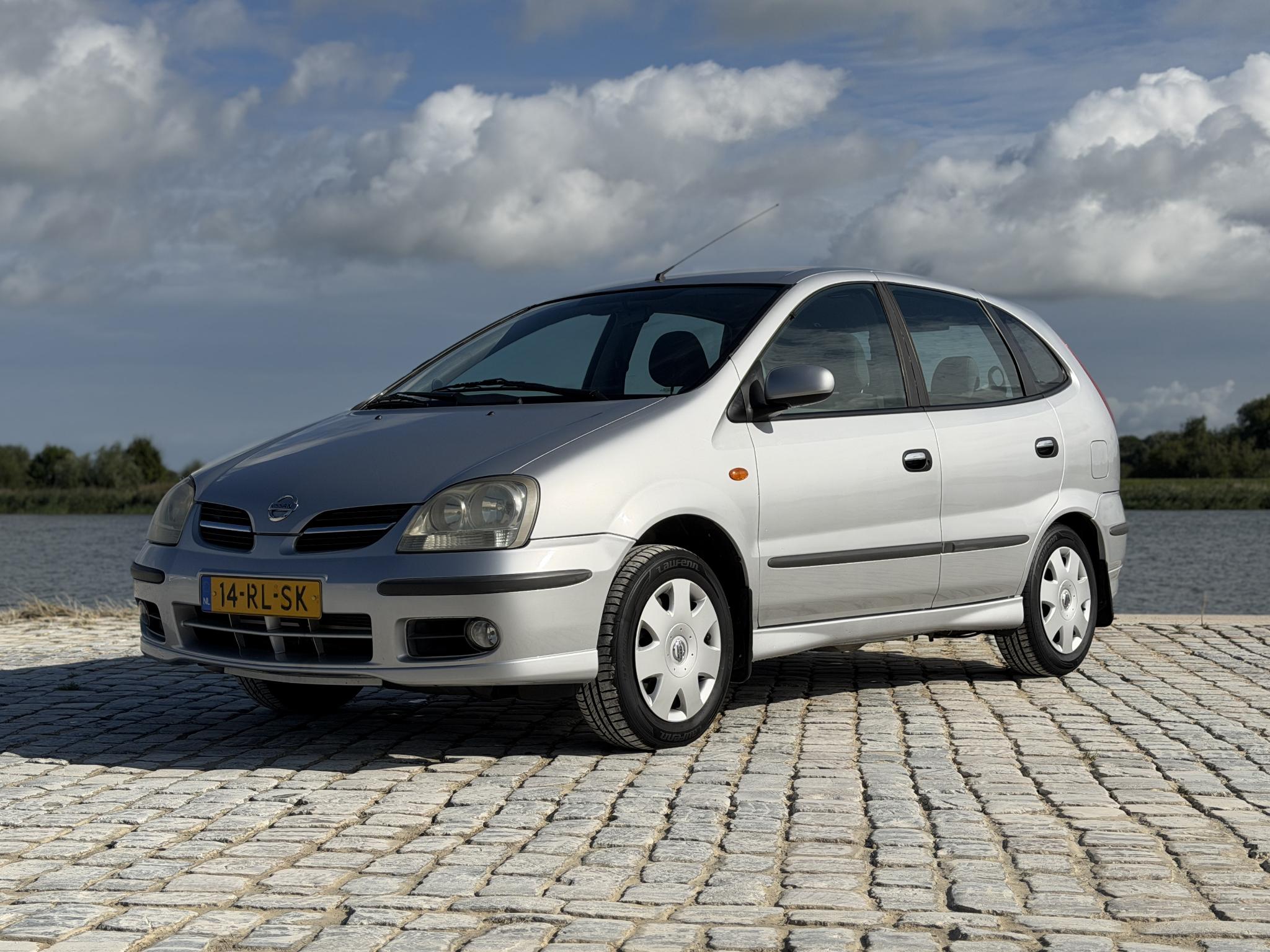 Nissan Nissan Almera Tino 1.8 Acenta|100% Onderhouden|Camera|Clima 2005 - voorkant
