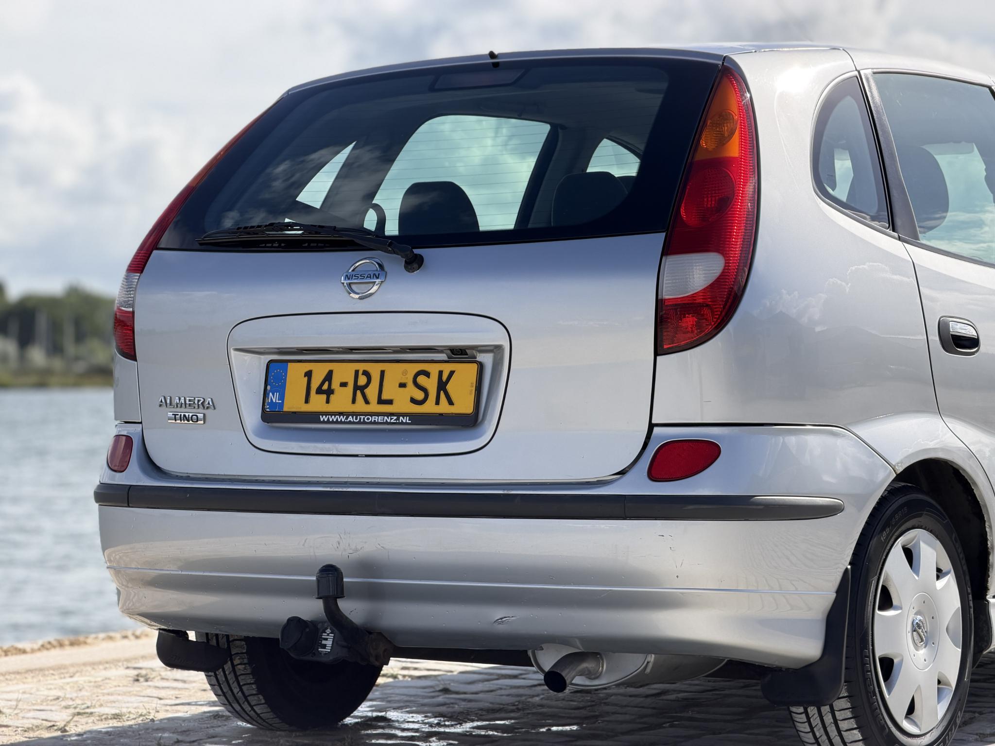 Foto van Nissan Nissan Almera Tino