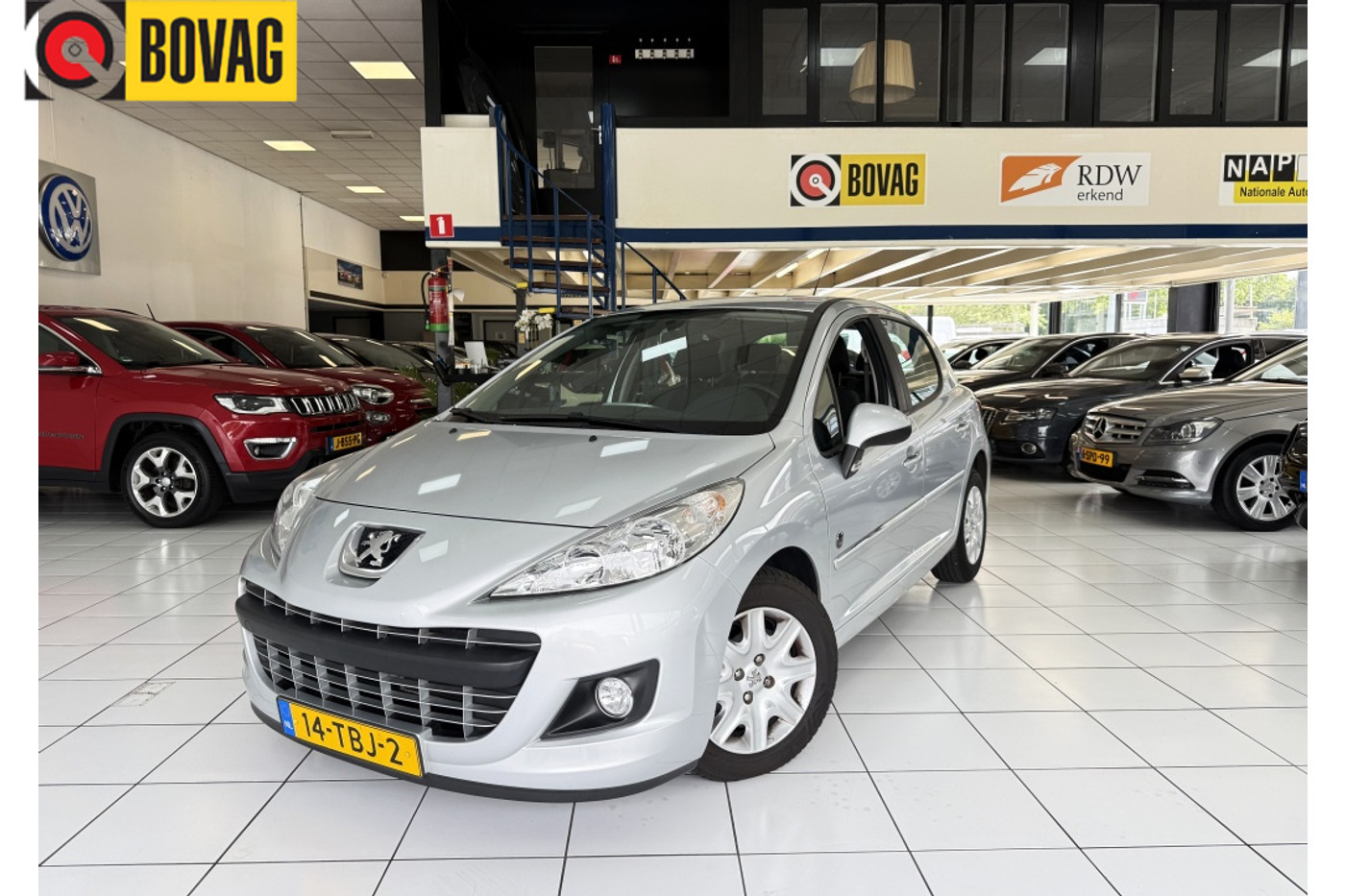 Peugeot 207 1.4 VTi Urban Move Bovag Garantie 2012 - voorkant