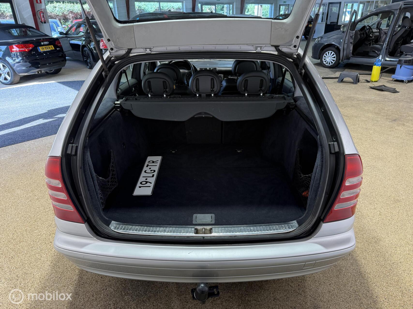 Foto van Mercedes-Benz C 180 Kompressor