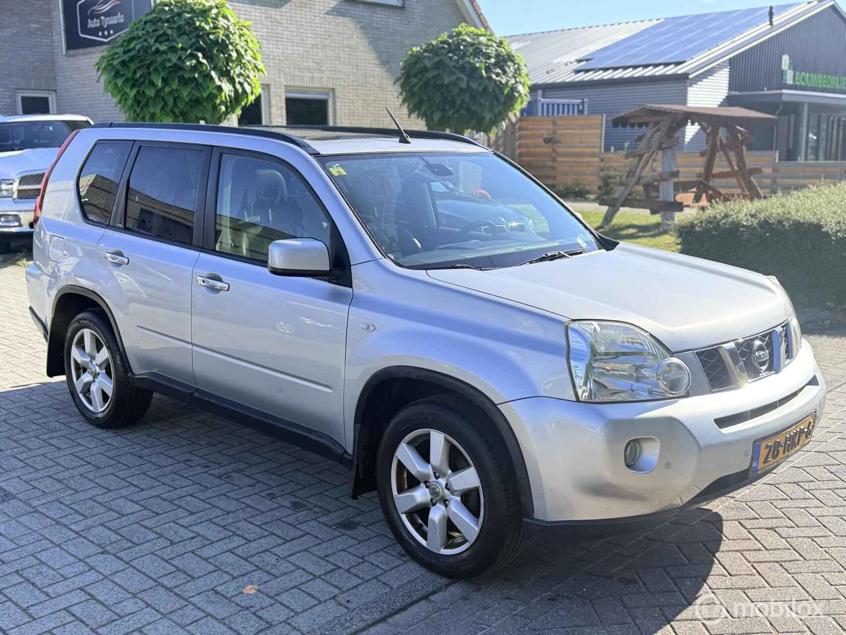 Nissan Nissan X-trail 2.5 LE 4WD 2010 - voorkant