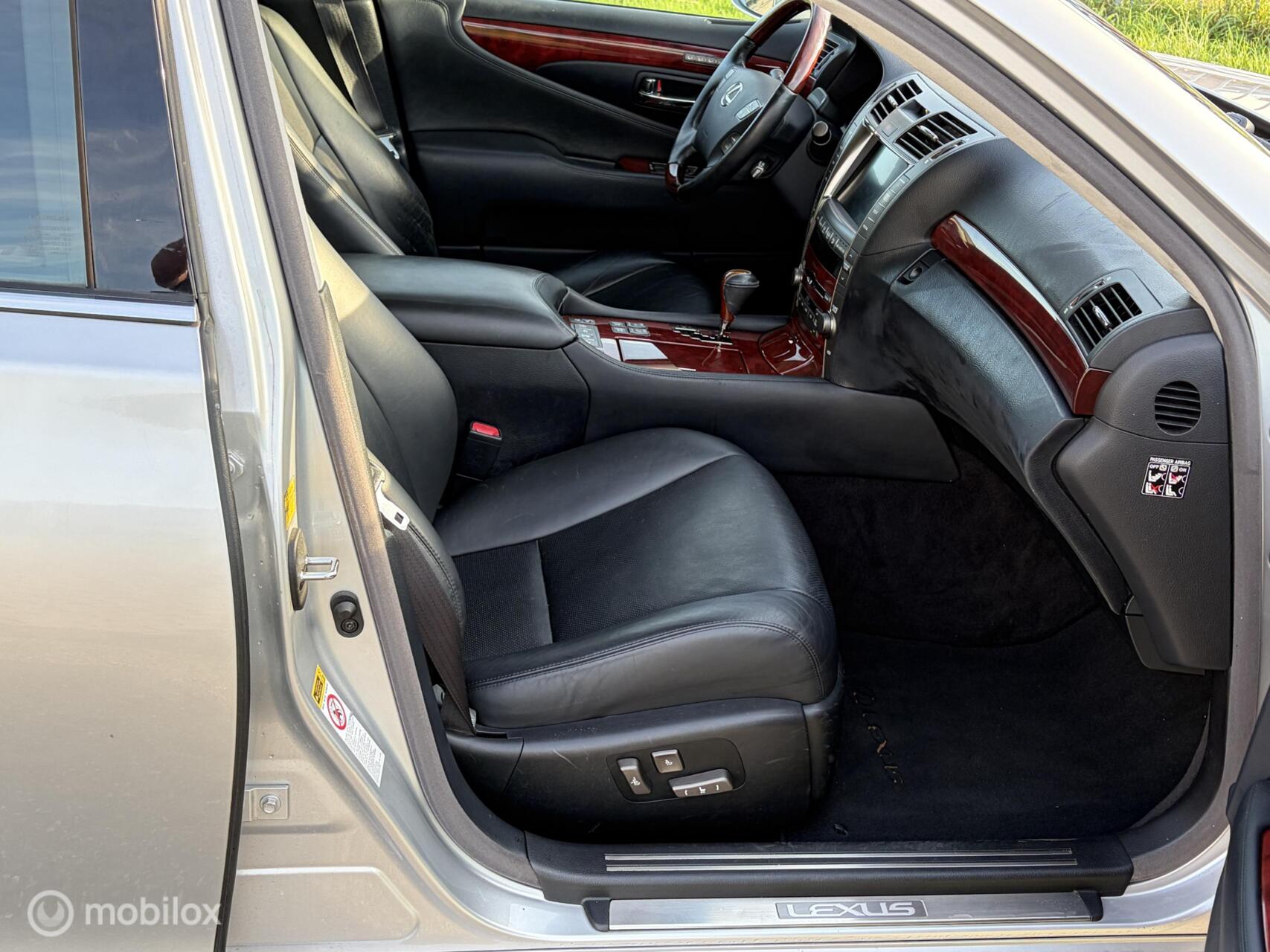 Foto van Lexus LS