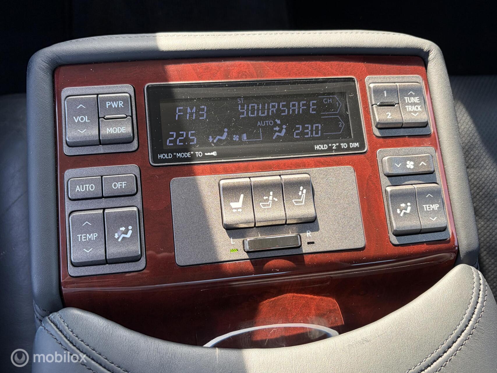 Foto van Lexus LS