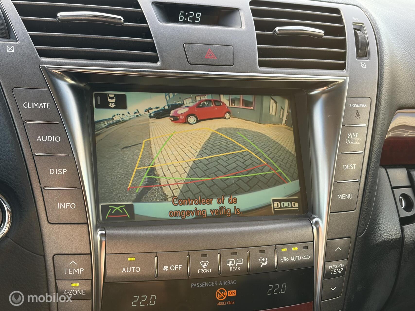 Foto van Lexus LS