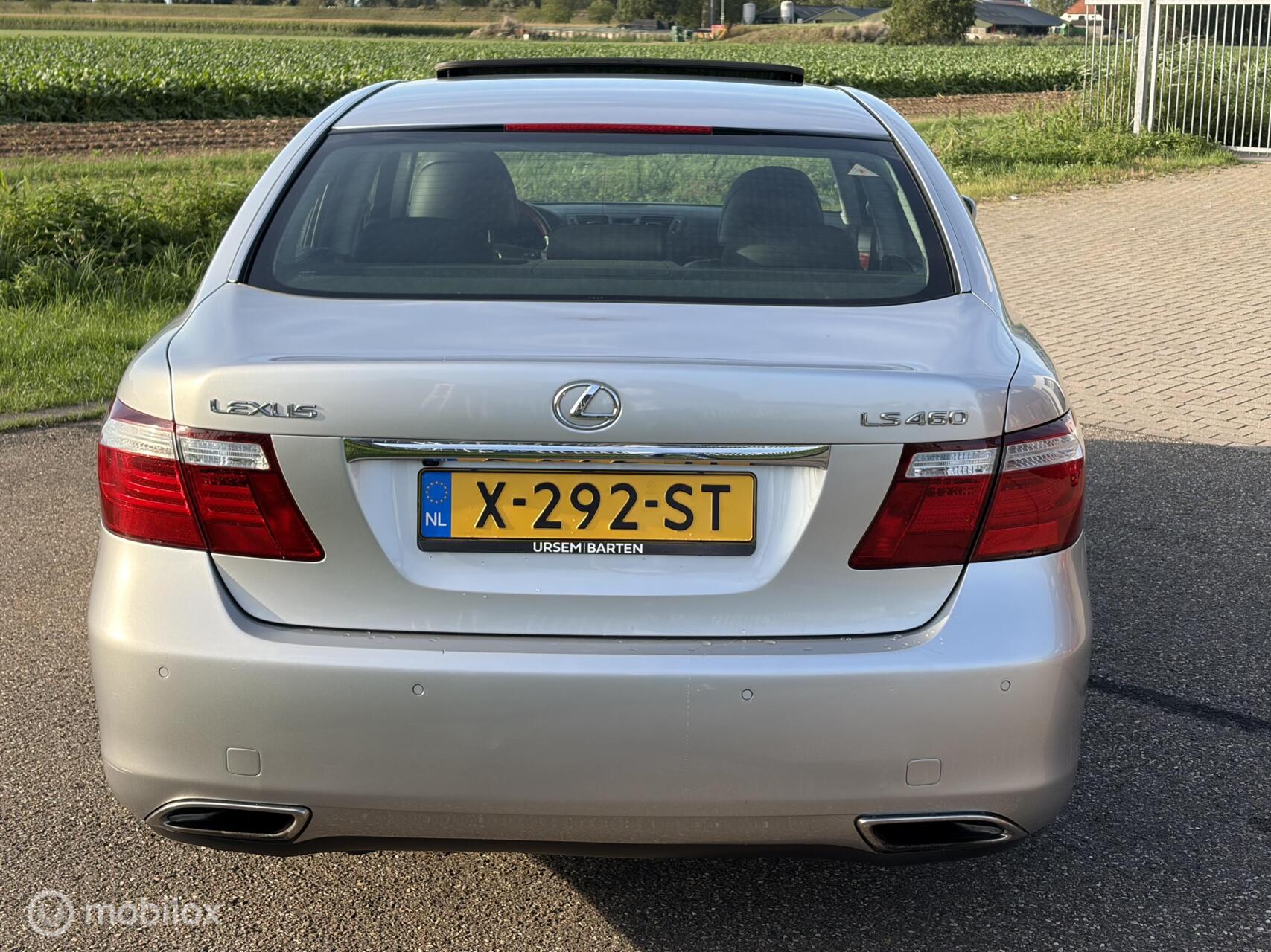 Foto van Lexus LS