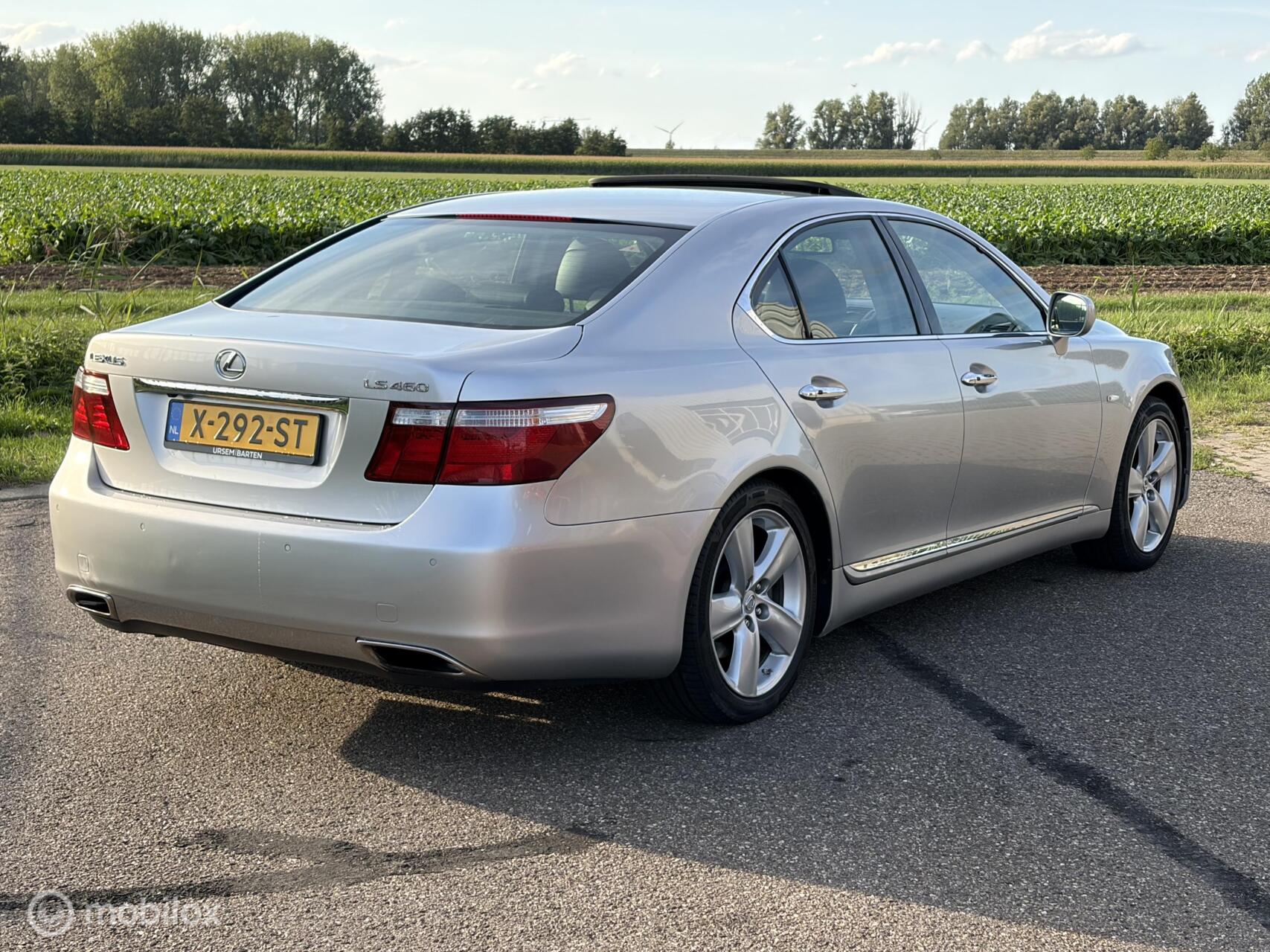 Foto van Lexus LS