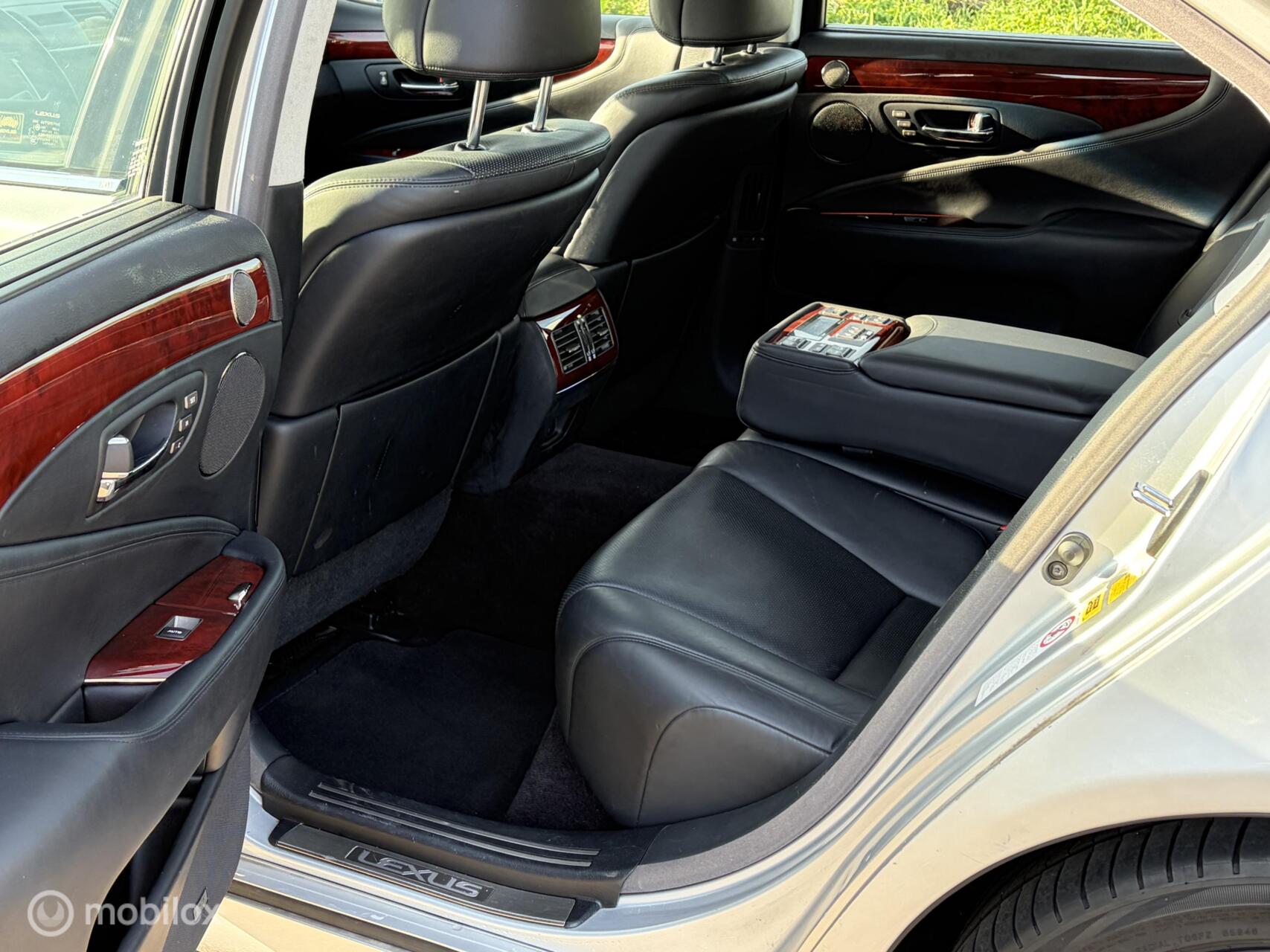 Foto van Lexus LS