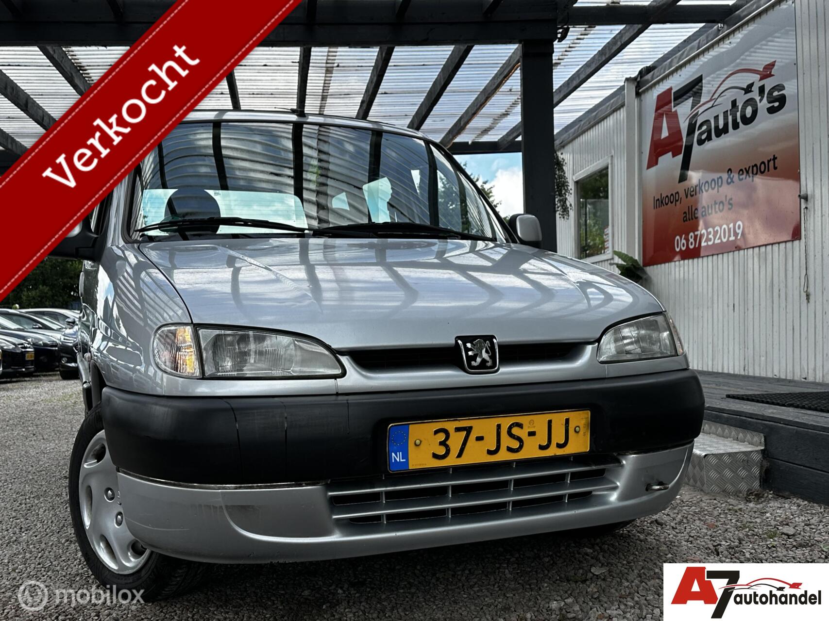 Peugeot Partner 1.6-16V X Combispace Nieuwe APK 2002 - voorkant