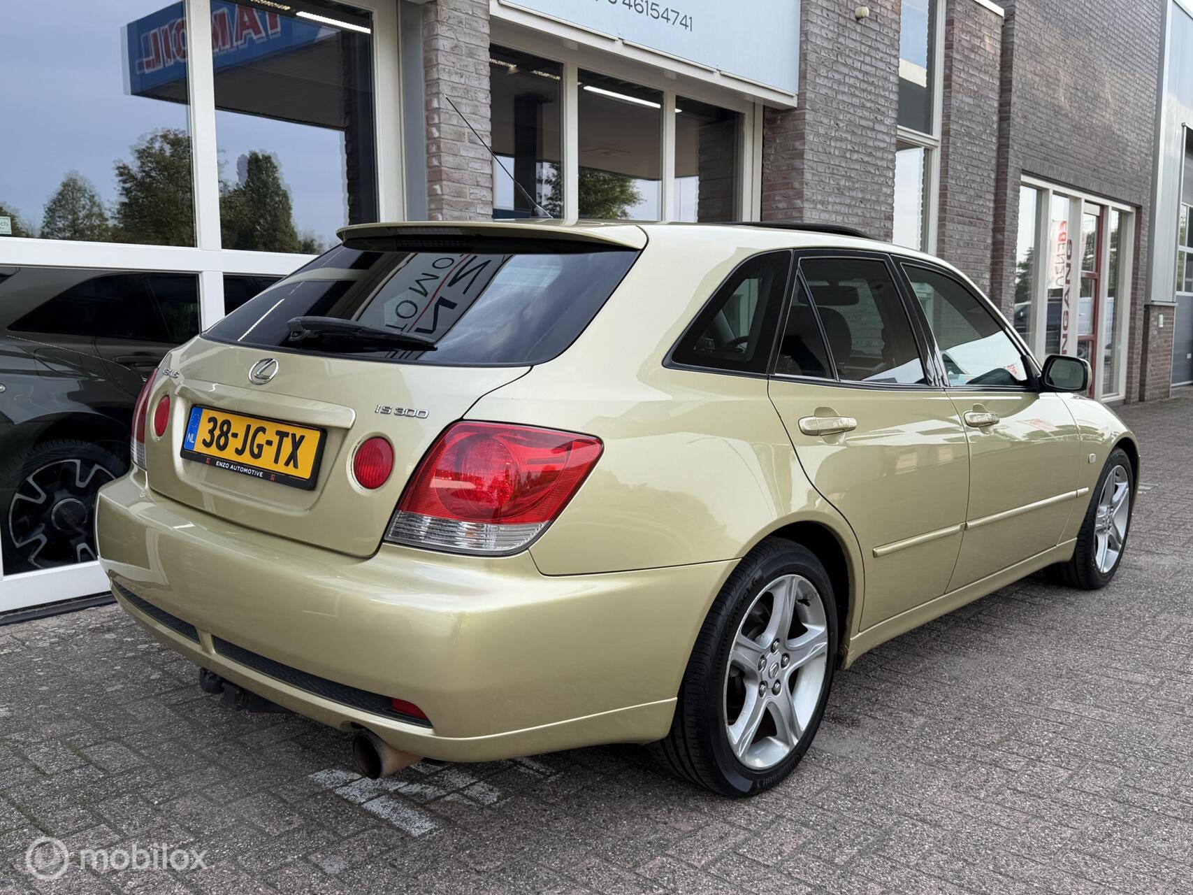 Foto van Lexus Lexus Is300