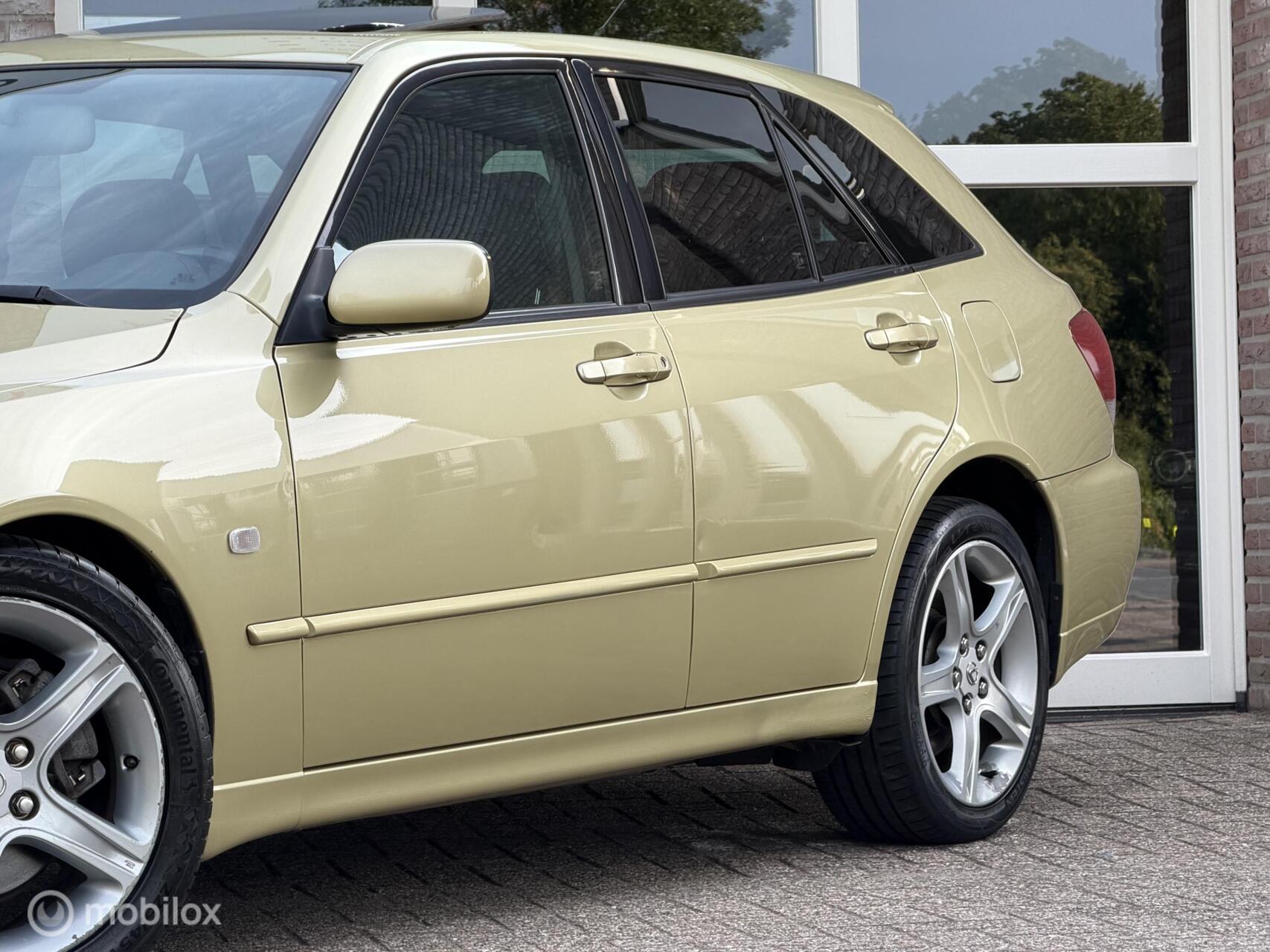 Foto van Lexus Lexus Is300