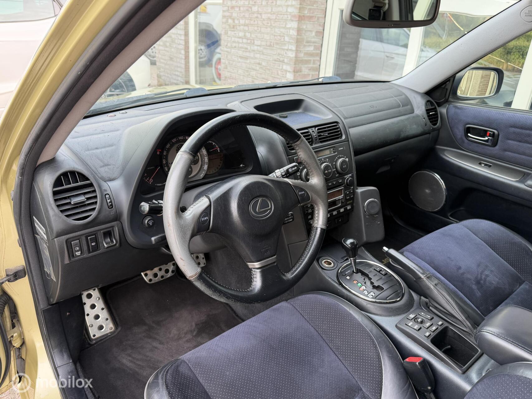 Foto van Lexus Lexus Is300