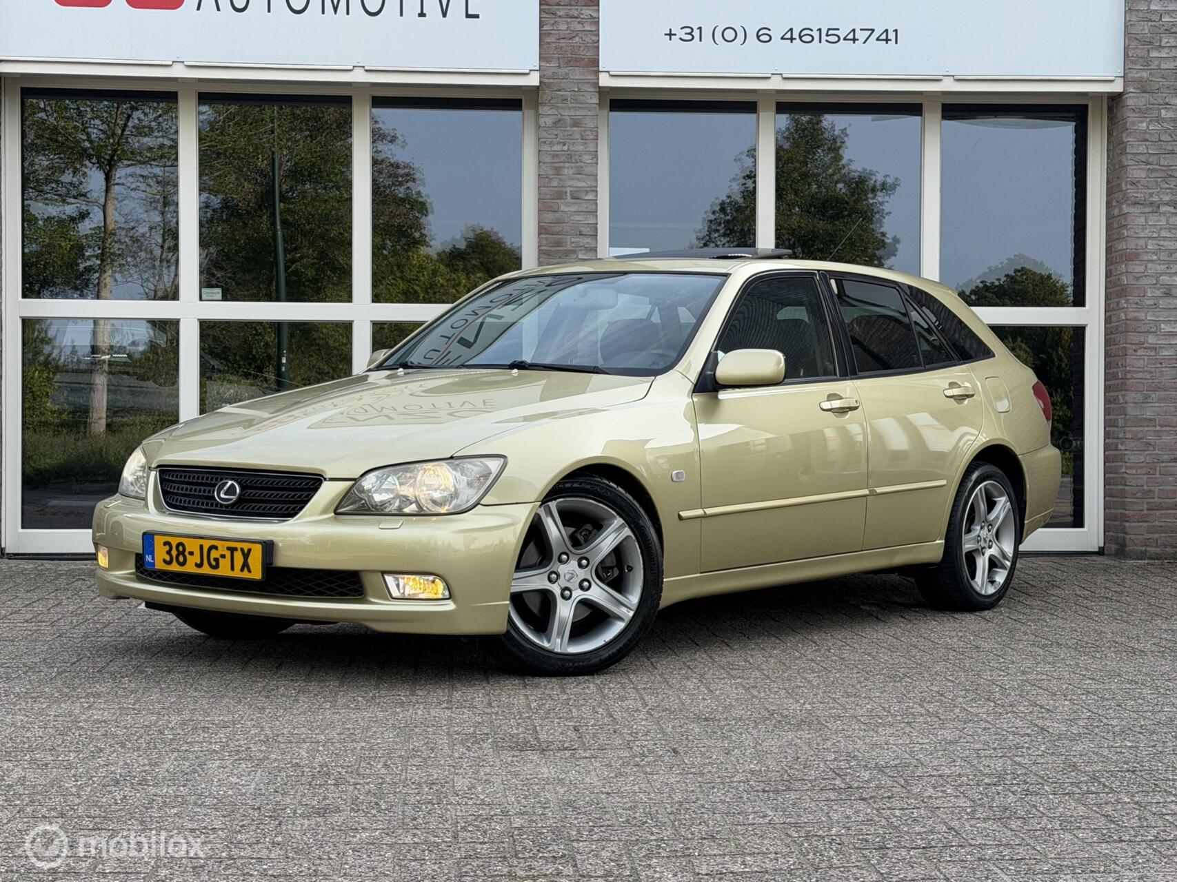 Foto van Lexus Lexus Is300