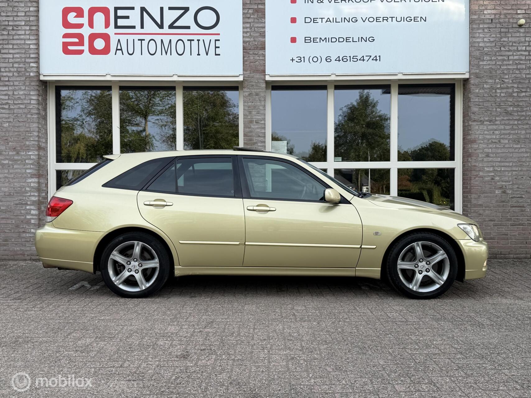 Foto van Lexus Lexus Is300