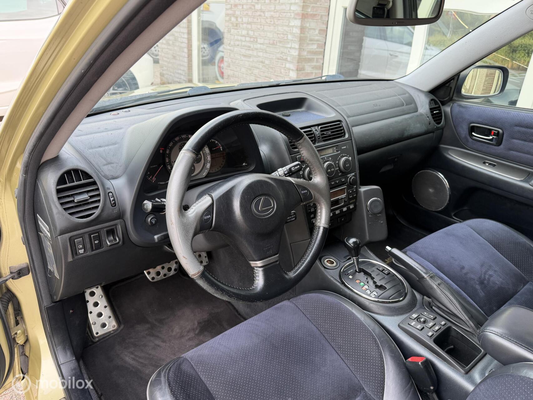 Foto van Lexus Lexus Is300
