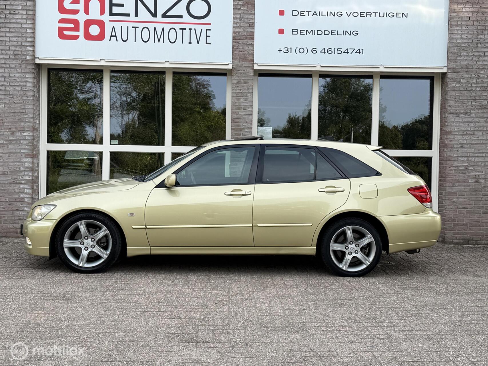 Foto van Lexus Lexus Is300