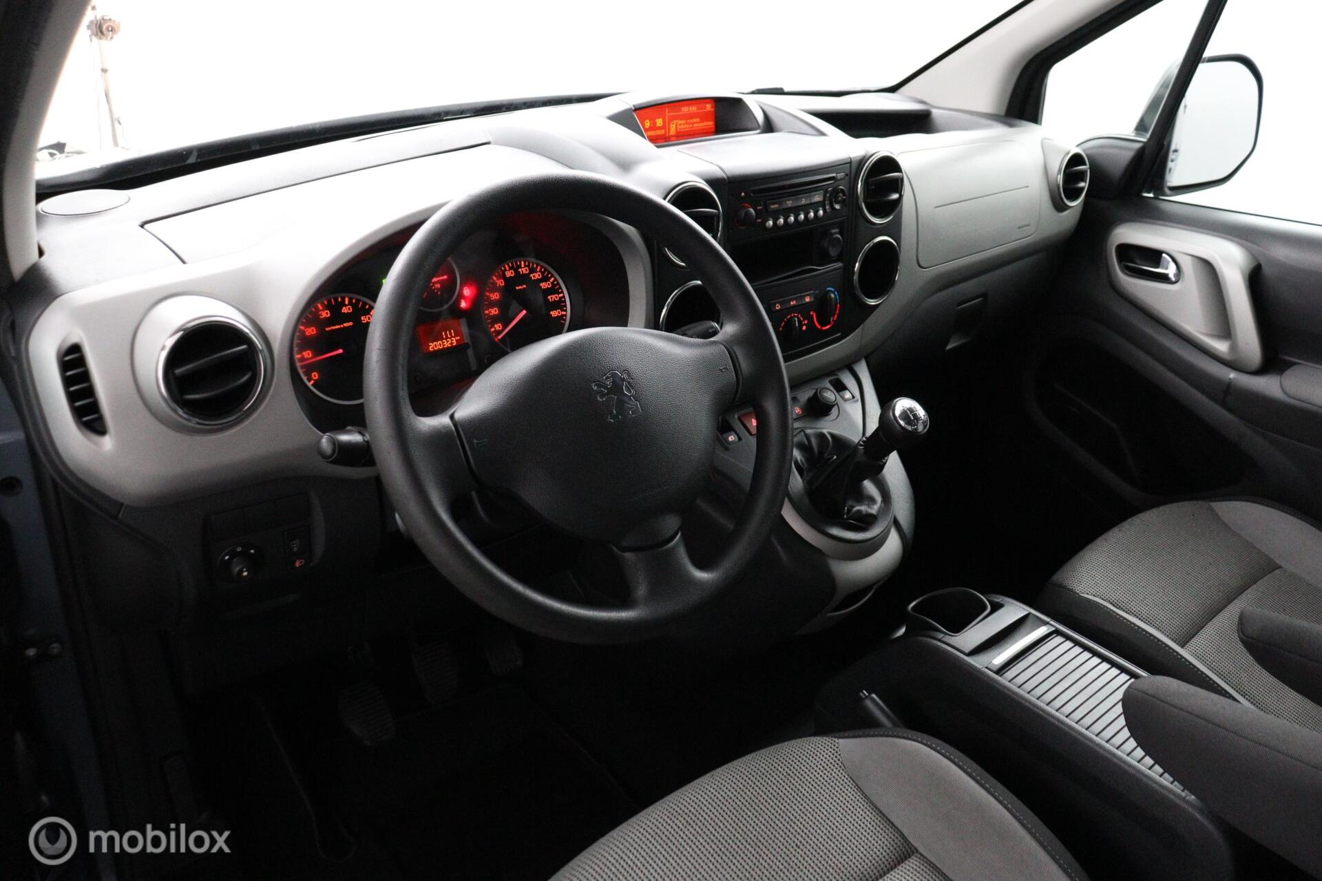 Foto van Peugeot Partner