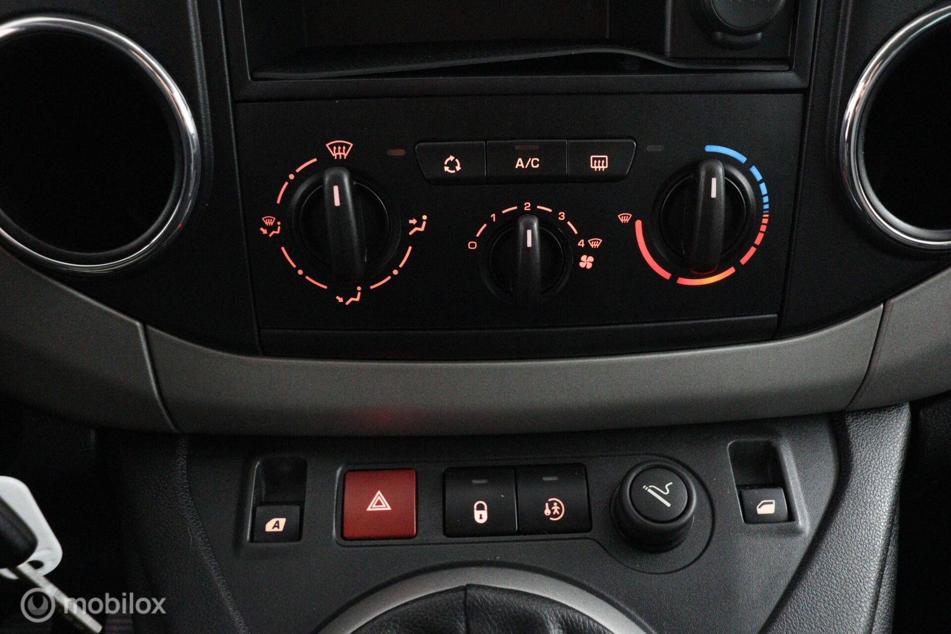 Foto van Peugeot Partner