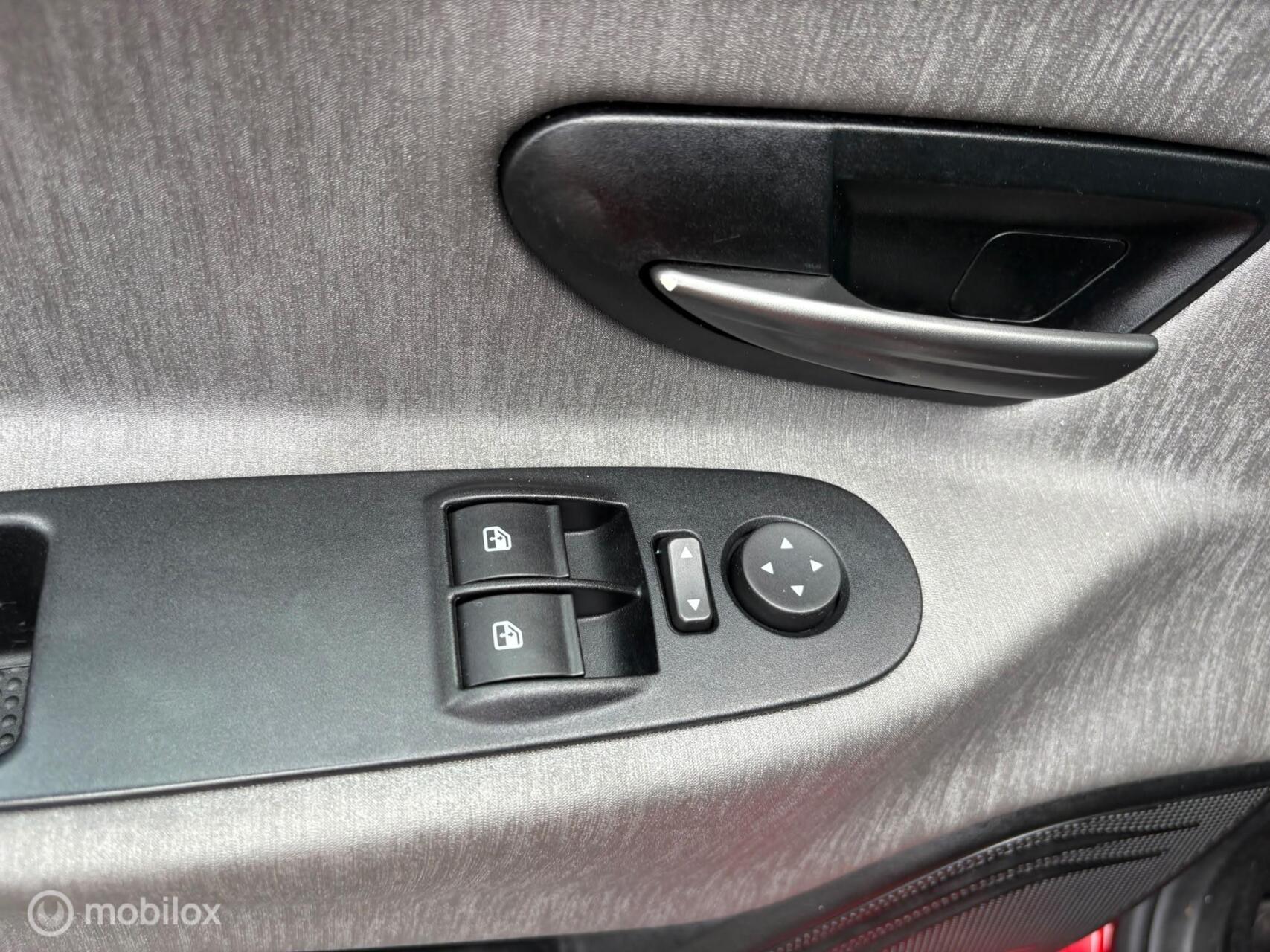 Foto van Lancia Ypsilon