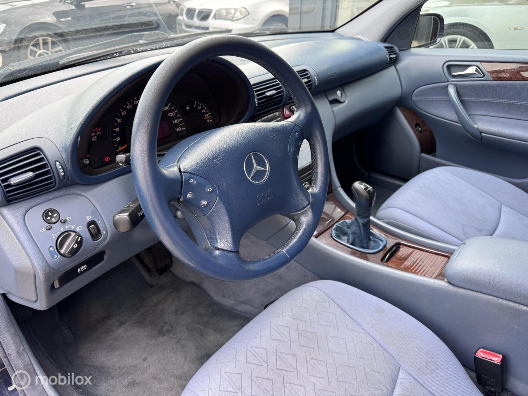 Foto van Mercedes-Benz C 180