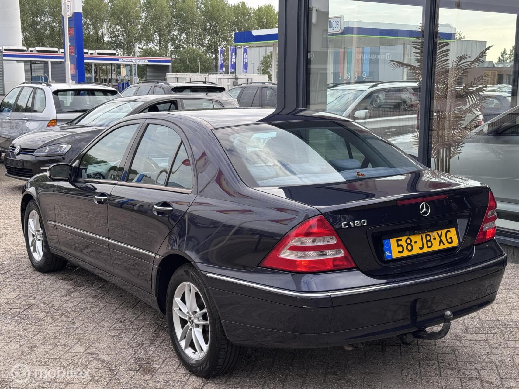 Foto van Mercedes-Benz C 180
