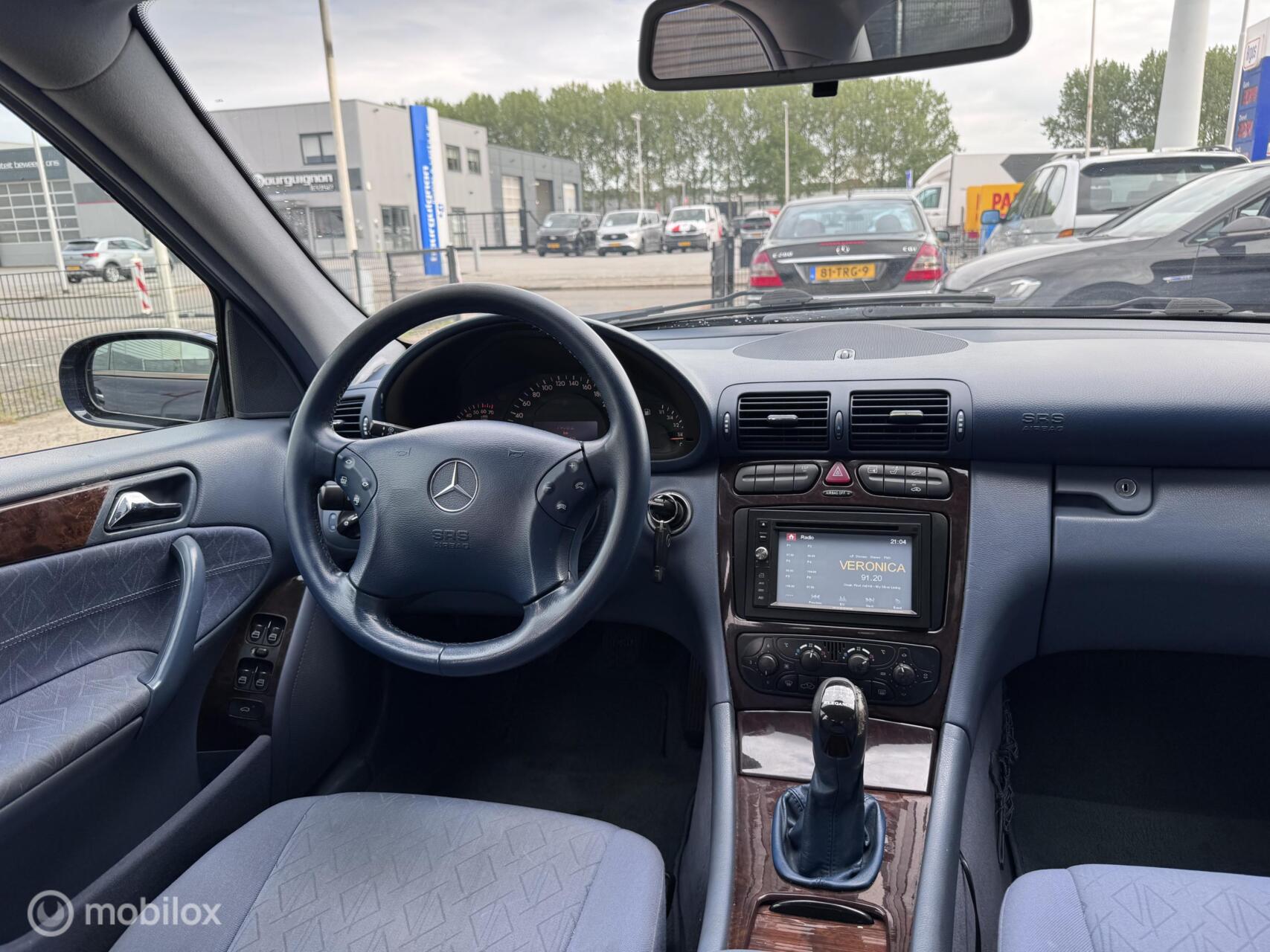 Foto van Mercedes-Benz C 180