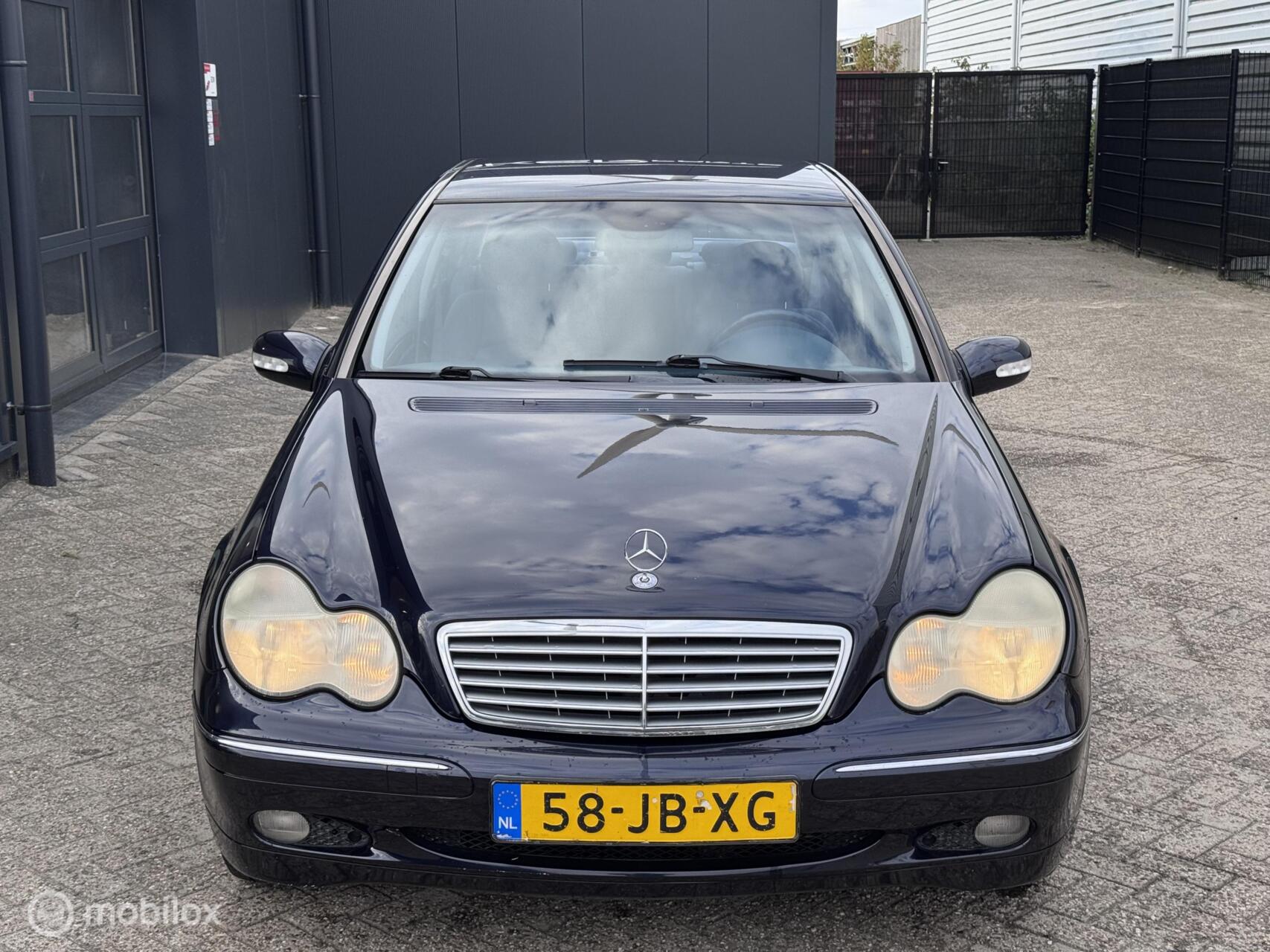 Foto van Mercedes-Benz C 180