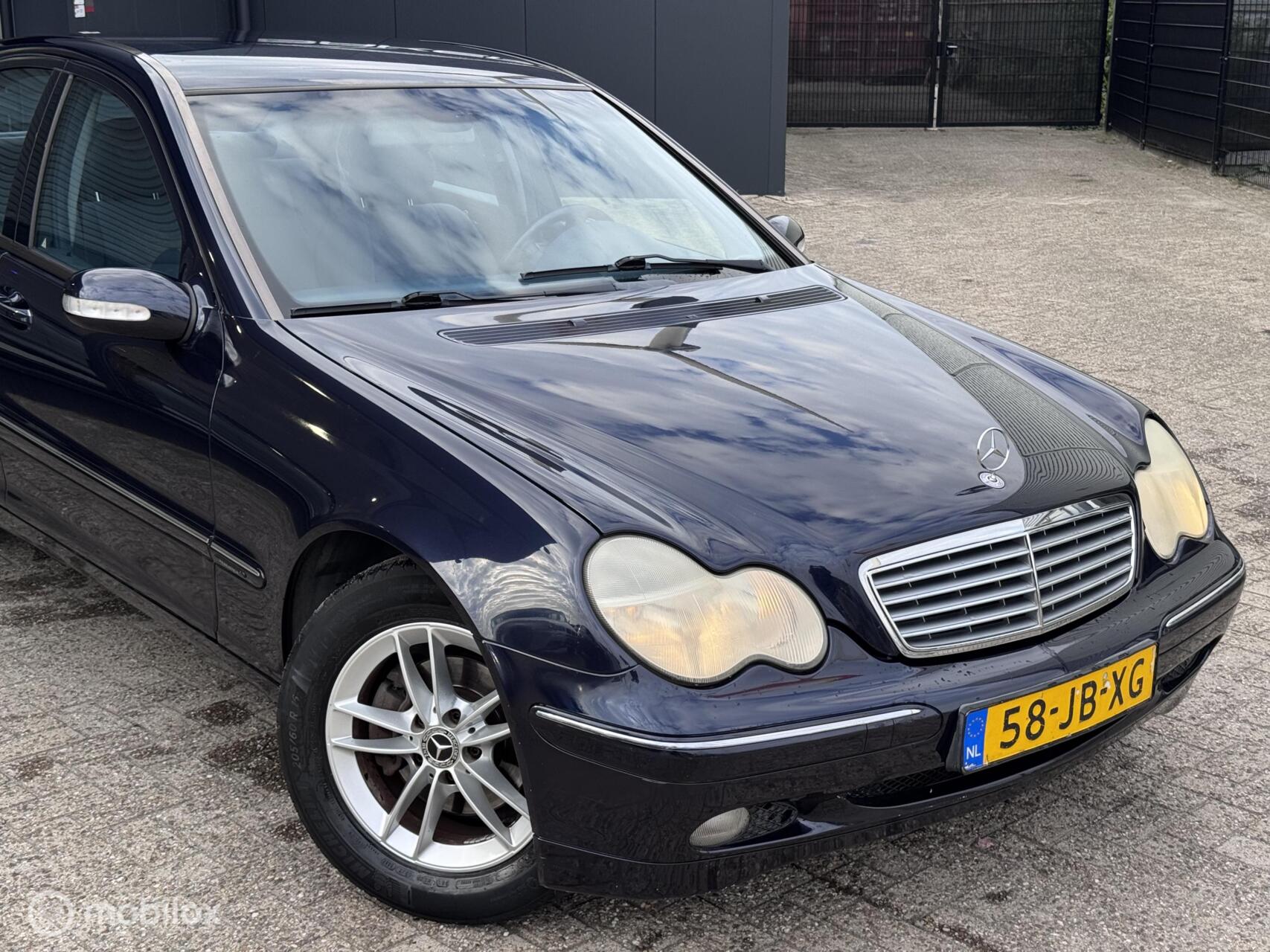 Foto van Mercedes-Benz C 180