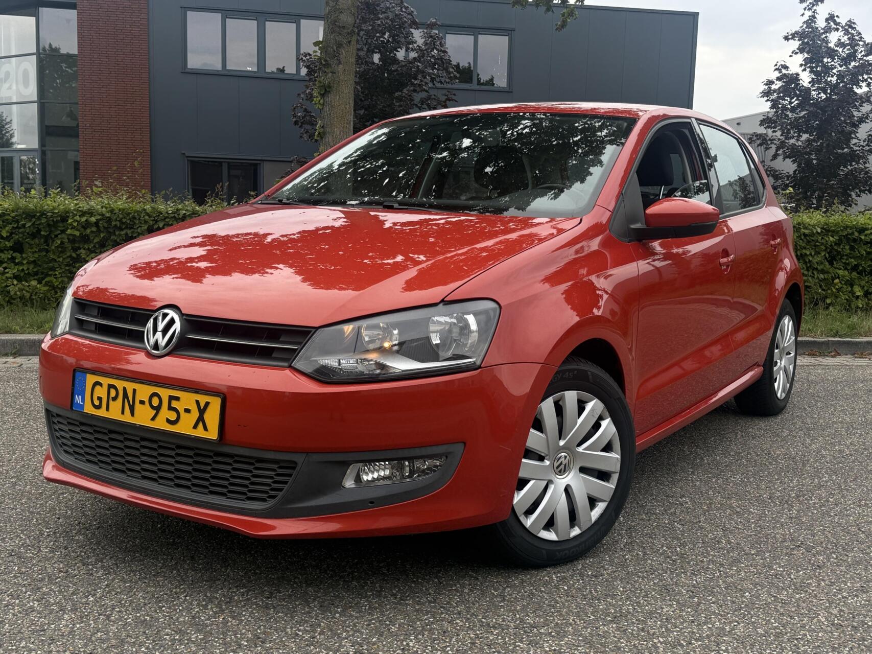 Volkswagen Polo 1.2-12V / PDC / AIRCO / NIEUWE DISTRIBUTIE 2010 - voorkant