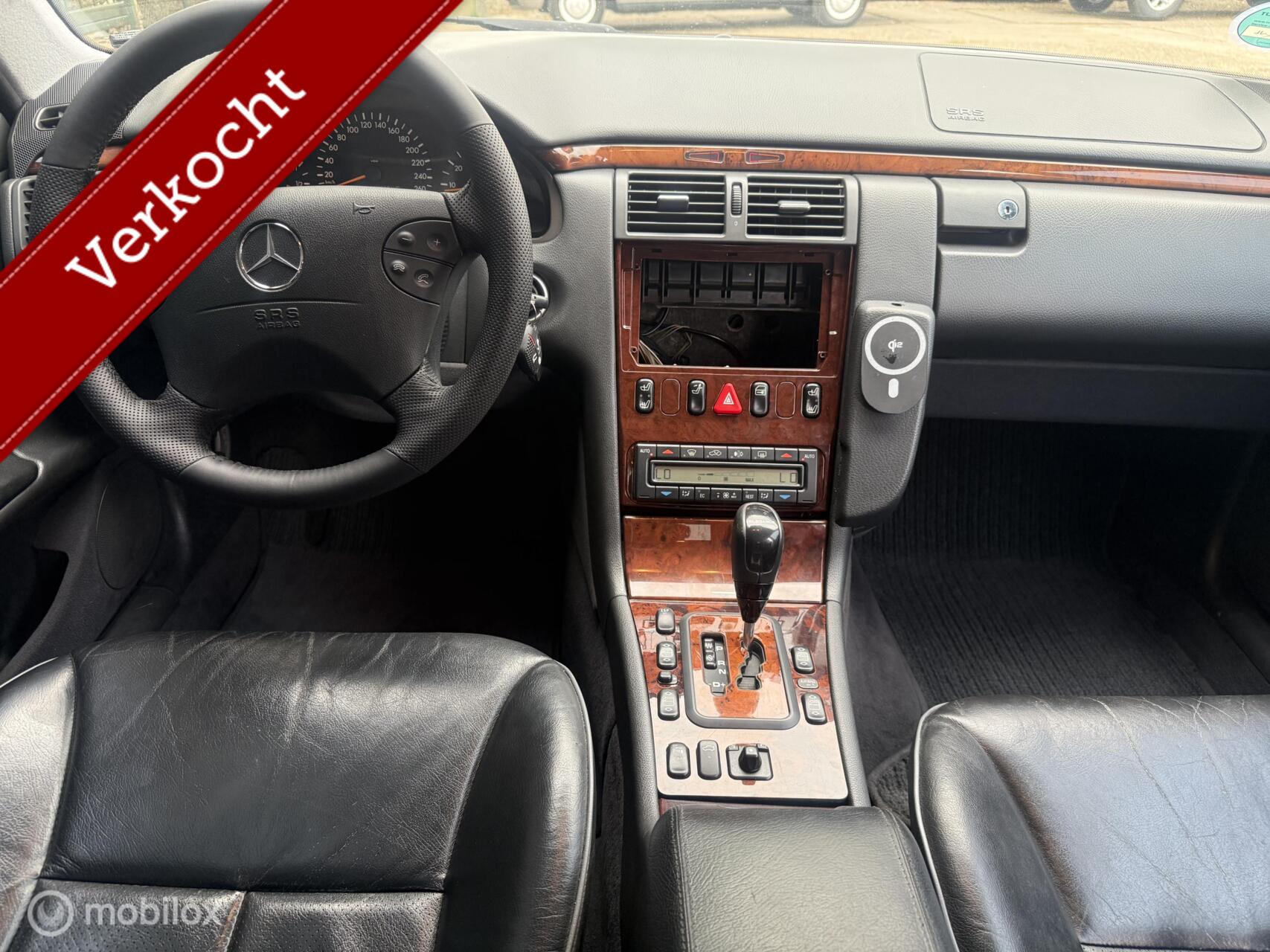 Foto van Mercedes-Benz E 320 4-matic