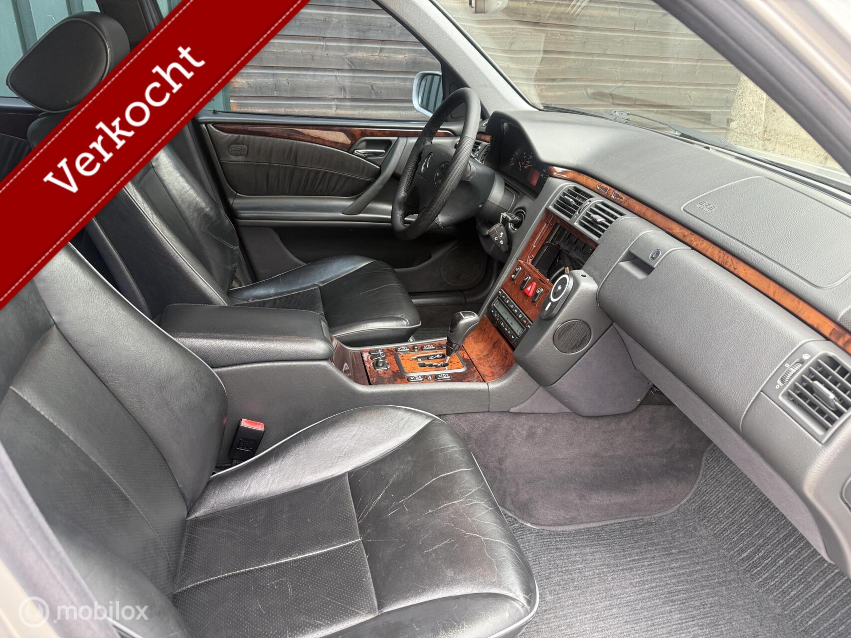 Foto van Mercedes-Benz E 320 4-matic