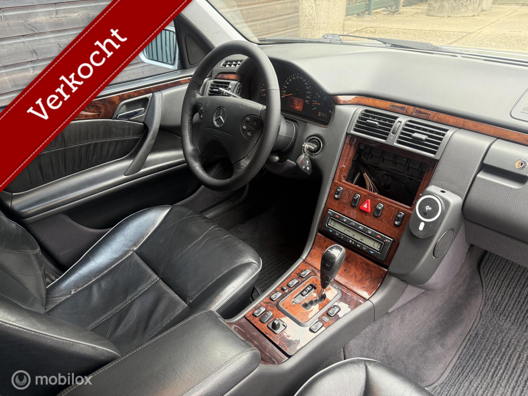 Foto van Mercedes-Benz E 320 4-matic