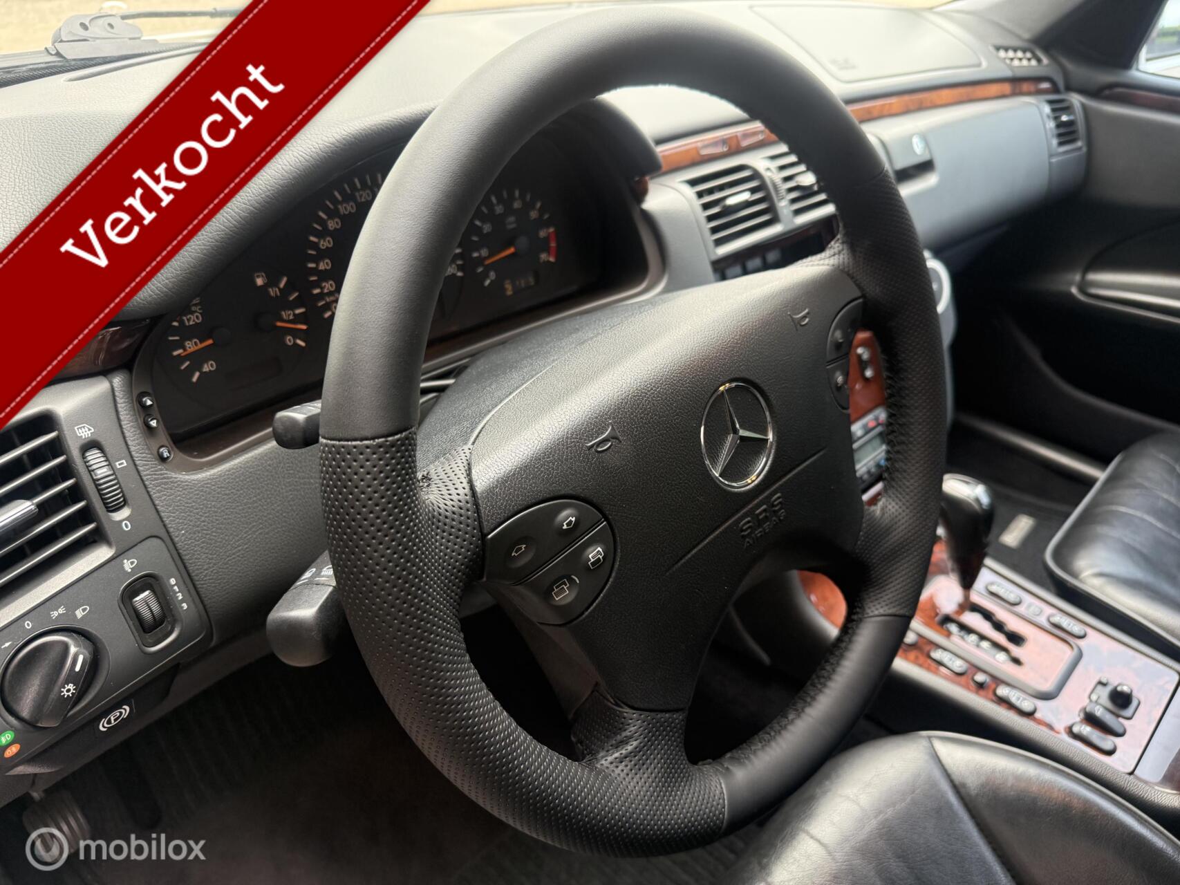 Foto van Mercedes-Benz E 320 4-matic