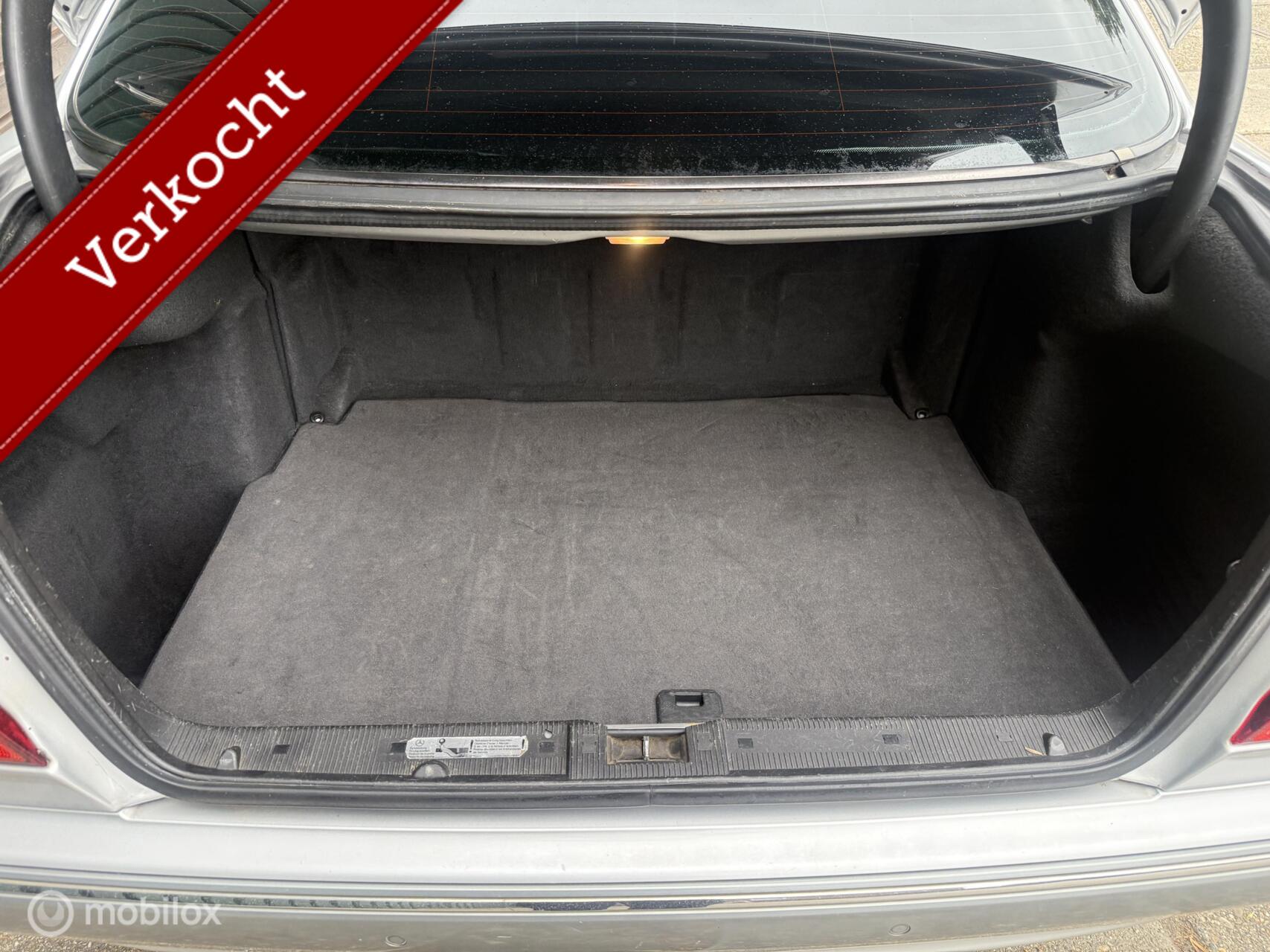 Foto van Mercedes-Benz E 320 4-matic