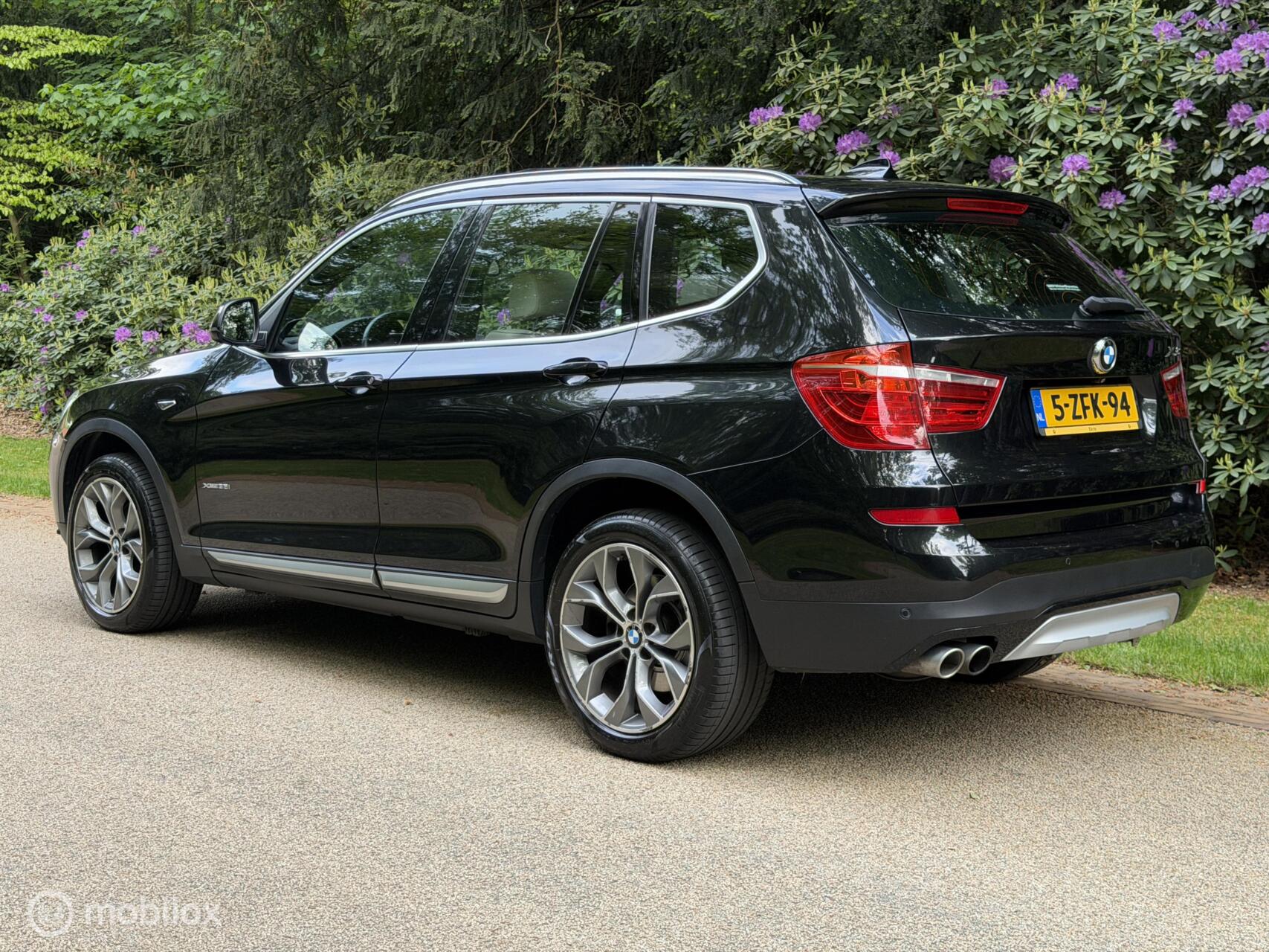 Foto van BMW X3 Xdrive35i