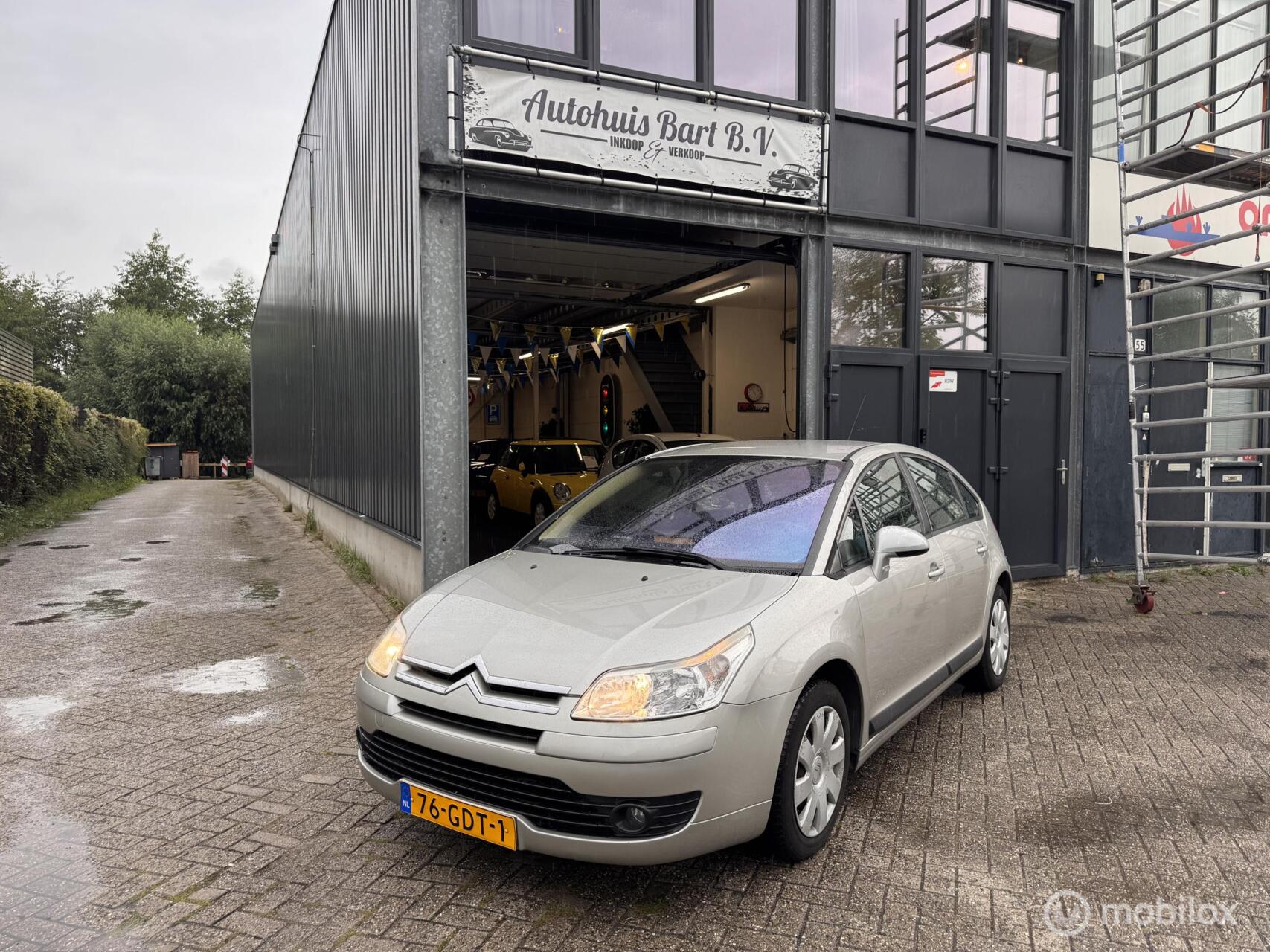 Citroen C4 1.6-16V Ligne Ambiance Automaat! Nieuwe APK! NAP Logisch! 2008 - voorkant