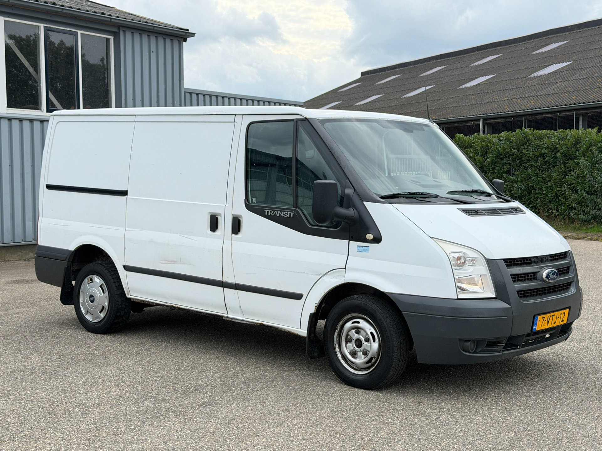 Foto van Ford Transit 260s Van 85dpf LR 4.23
