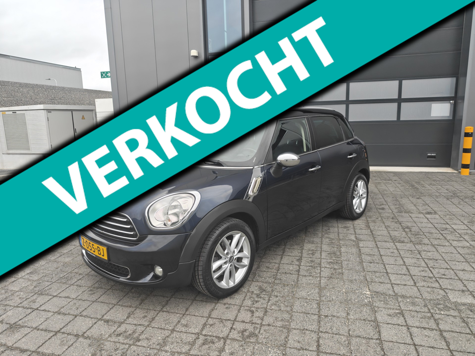 Mini Mini 1.6 Cooper Salt,Automaat,Navi,Parkeer sensoren,Panoramadak,Cruise control,Afneembare trekhaak 2011 - voorkant
