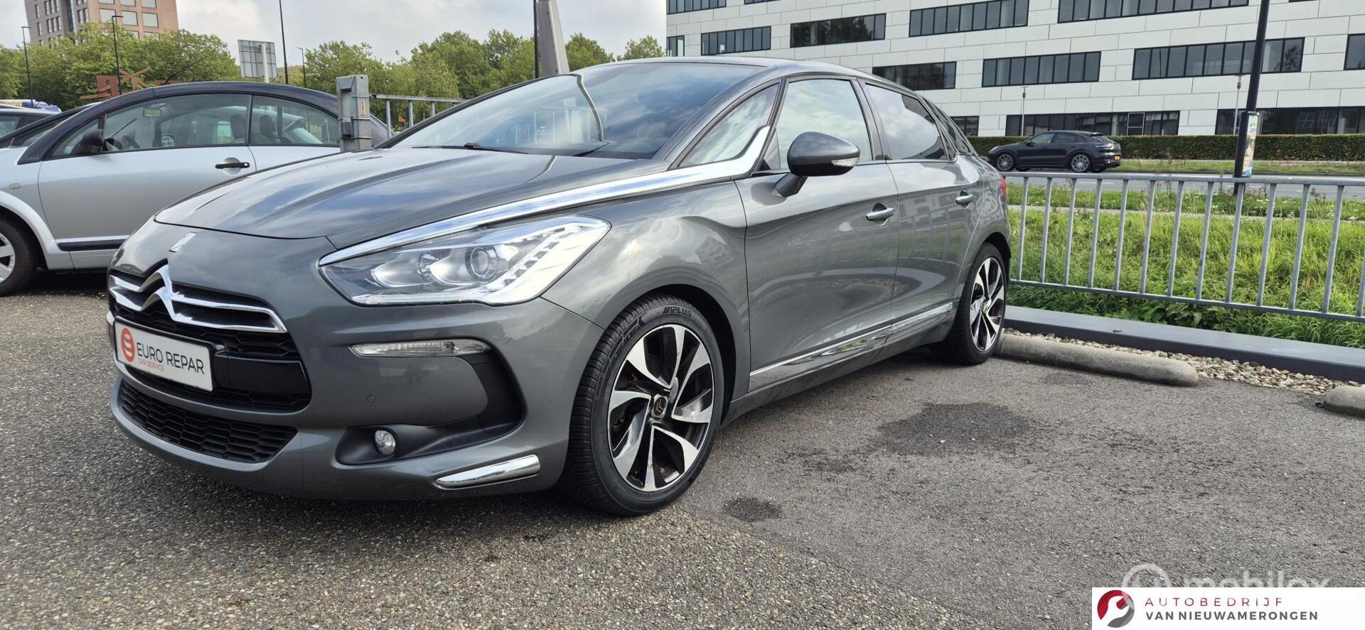 Citroen Ds5 1.6 THP So Chic 2012 - voorkant
