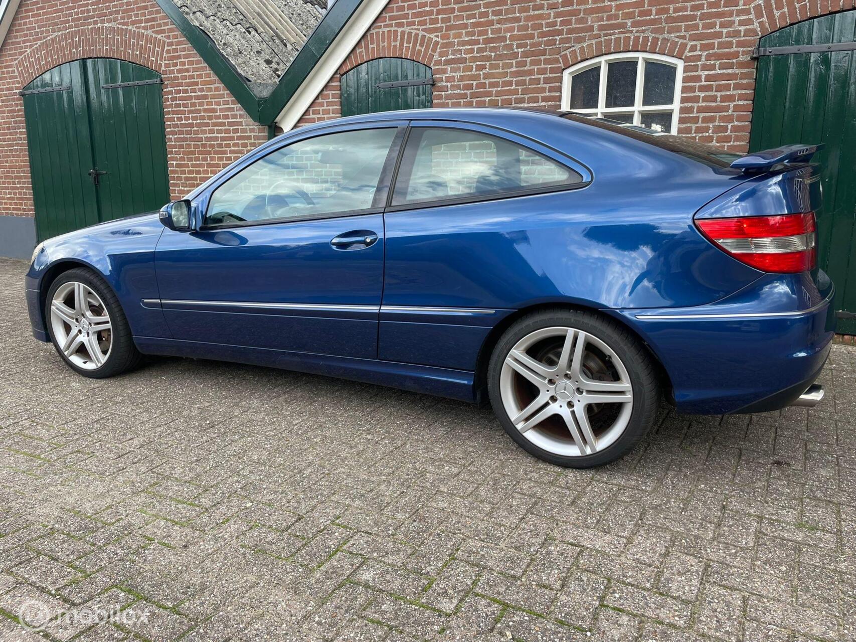 Foto van Mercedes-Benz CLC 350