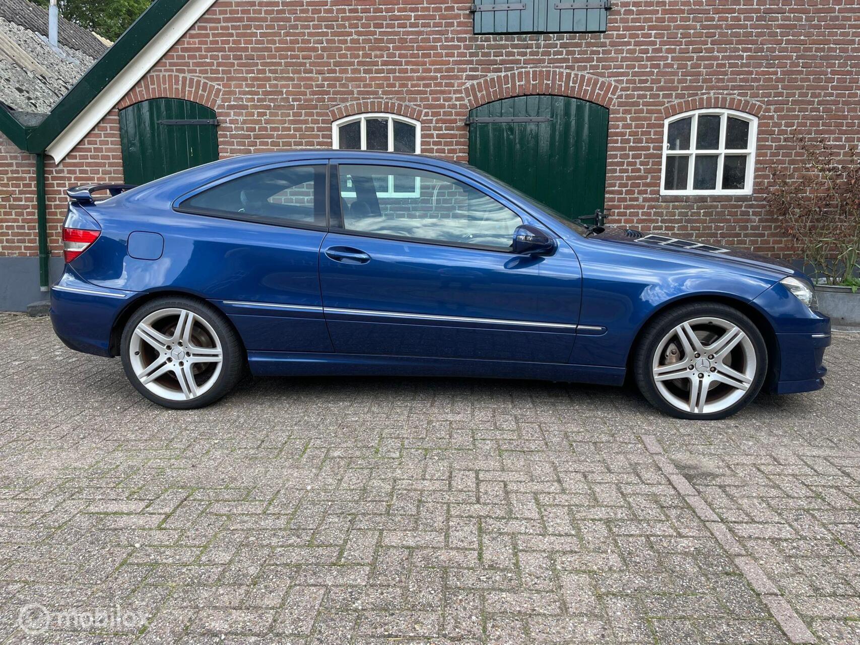 Foto van Mercedes-Benz CLC 350
