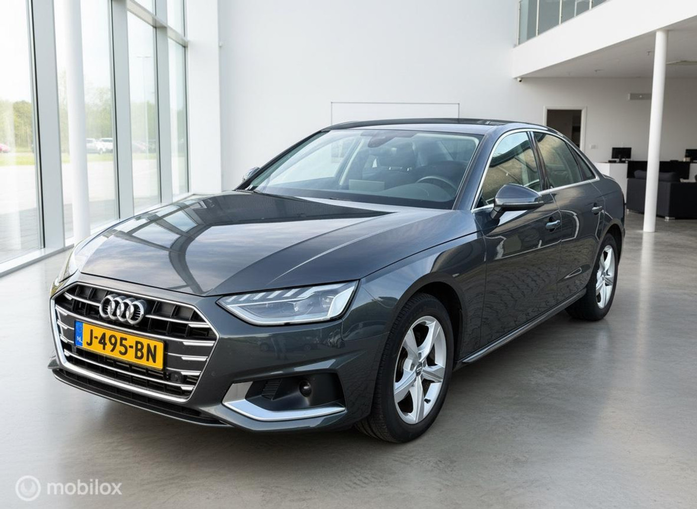 Audi A4 Limousine 35 TFSI Launch edition Business 2020 - voorkant