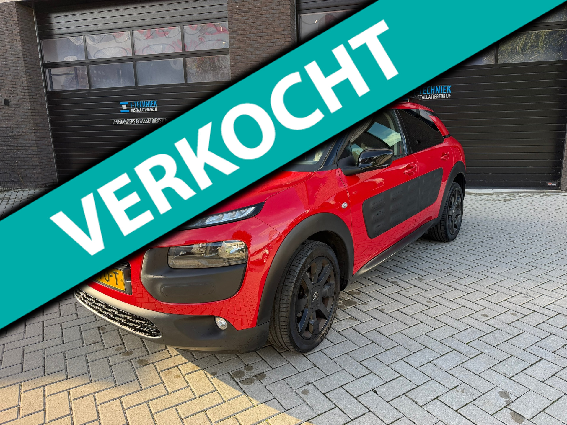 Citroen C4 Cactus 1.2 PureTech Shine 2016 - voorkant