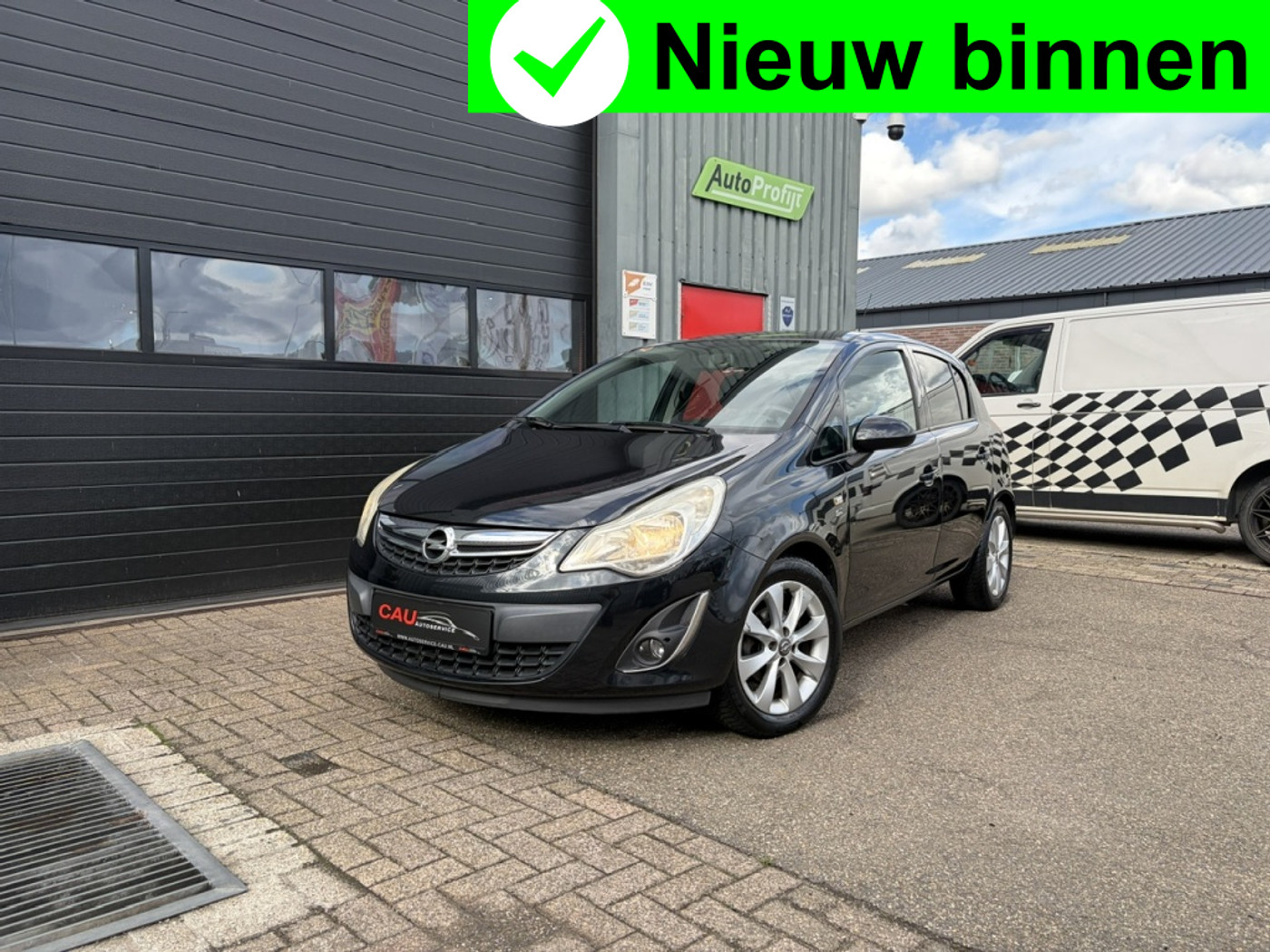 Opel Corsa 1.4-16V 5drs|Airco|16inch|4seiz 2012 - voorkant