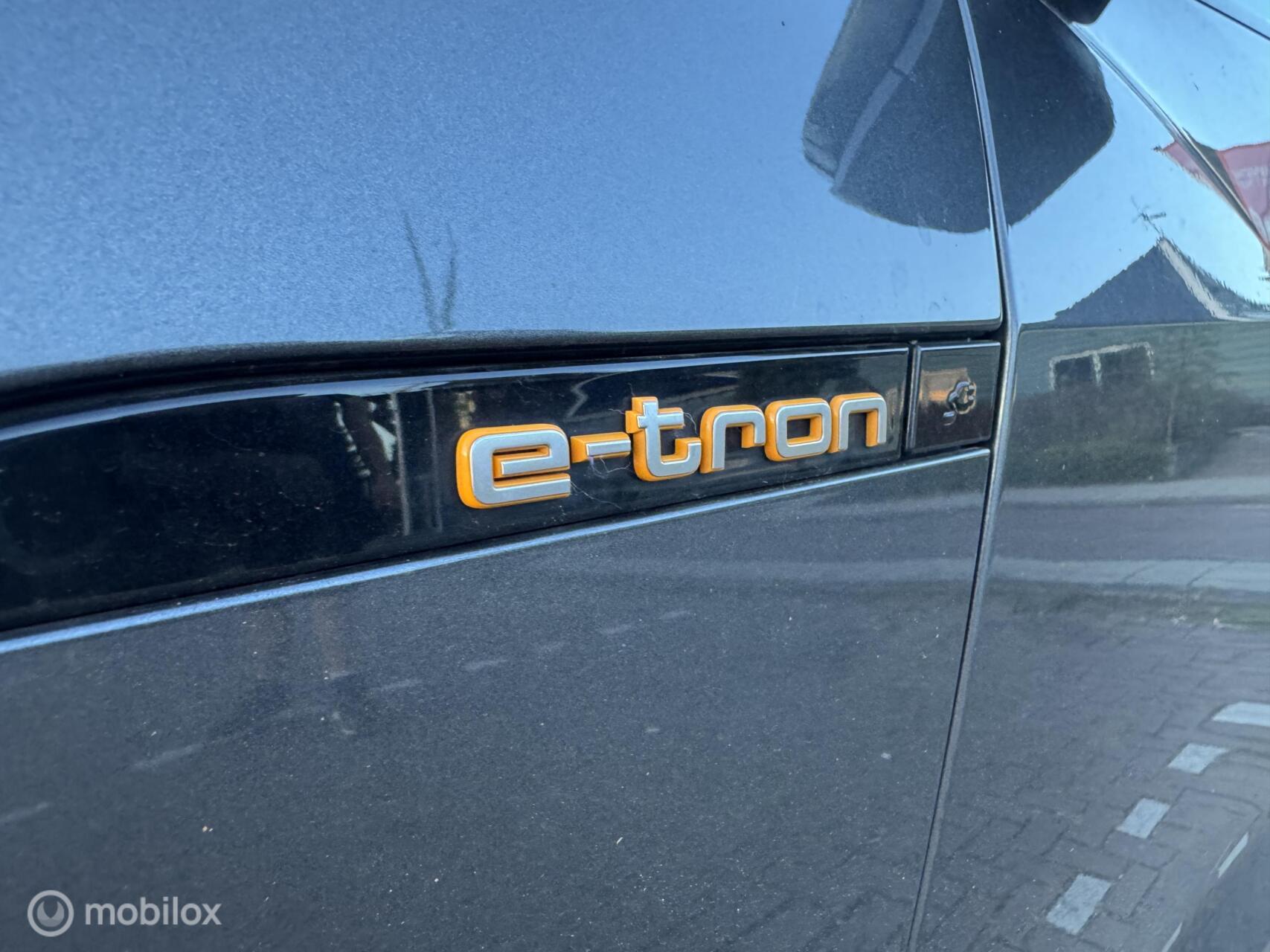 Foto van Audi E-tron 55