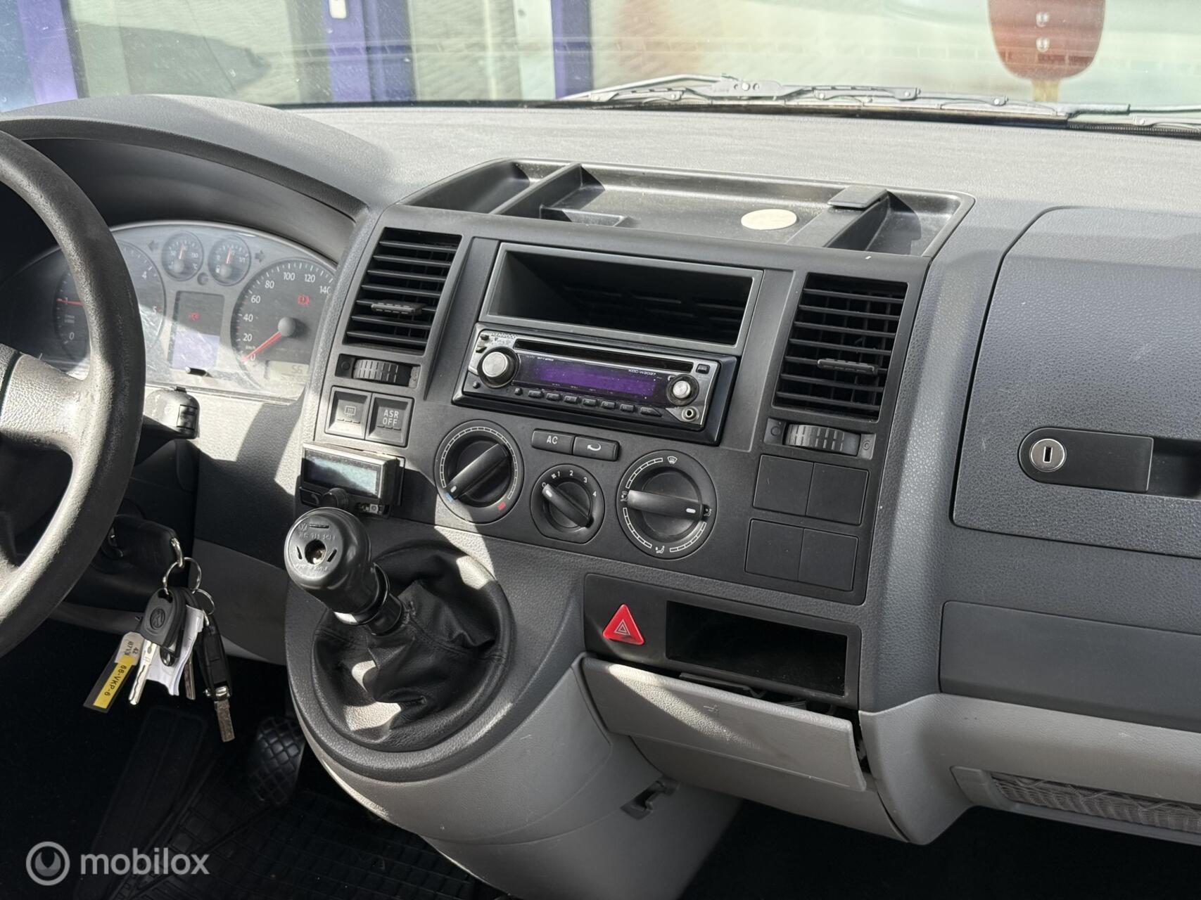 Foto van Volkswagen Transporter Bestel Tdi 62 KW