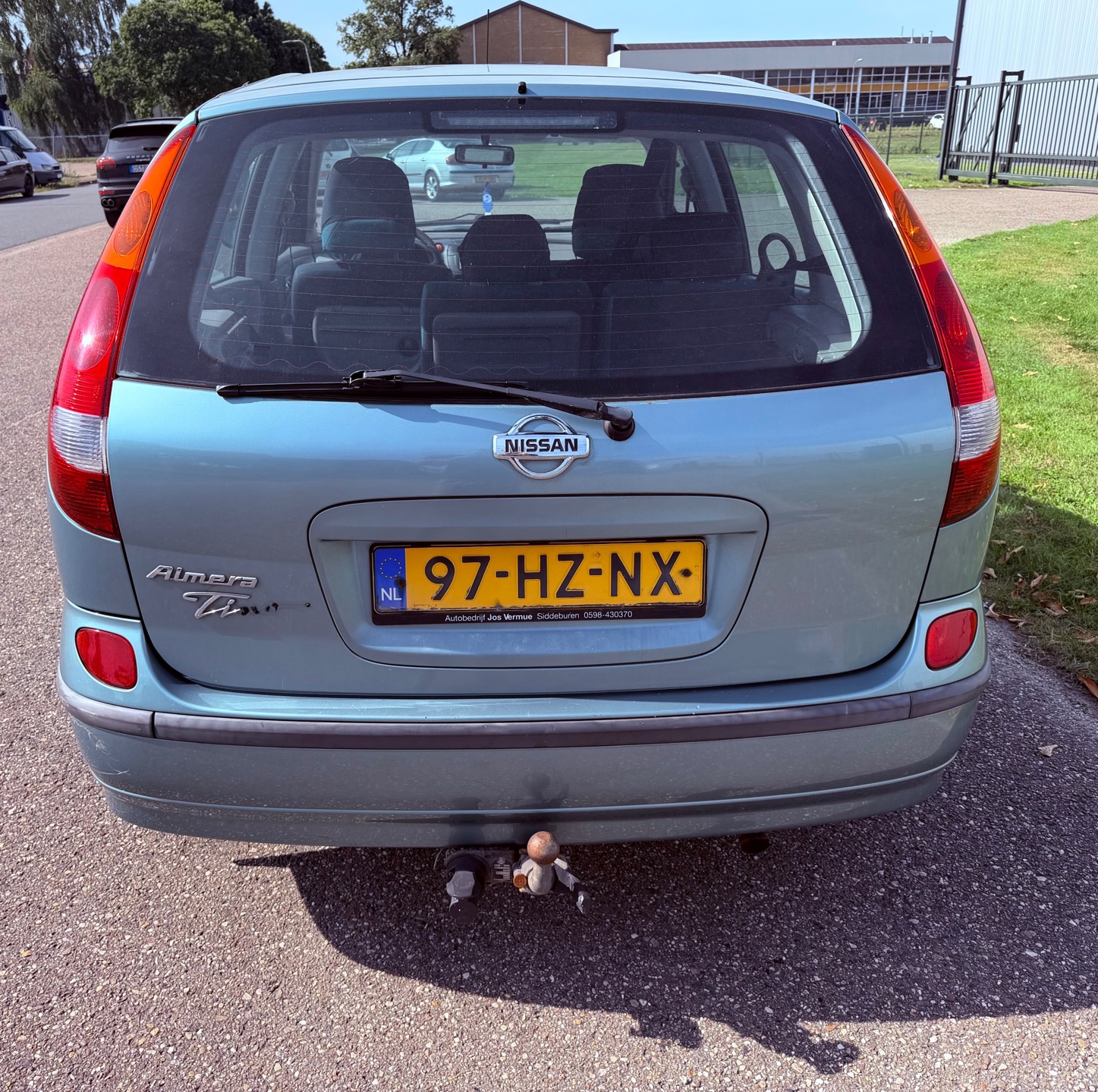 Foto van Nissan Nissan Almera Tino