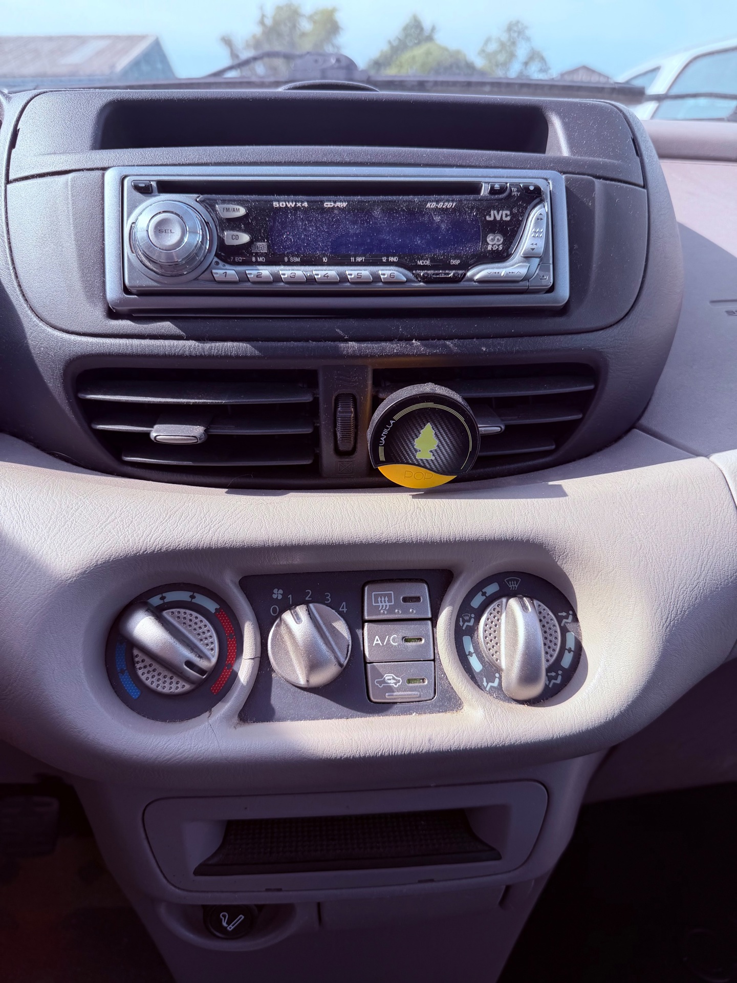 Foto van Nissan Nissan Almera Tino