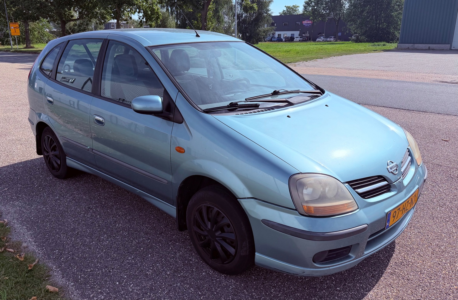 Foto van Nissan Nissan Almera Tino
