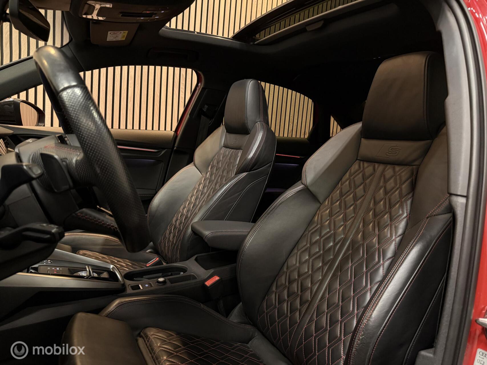 Foto van Audi S3 Limousine